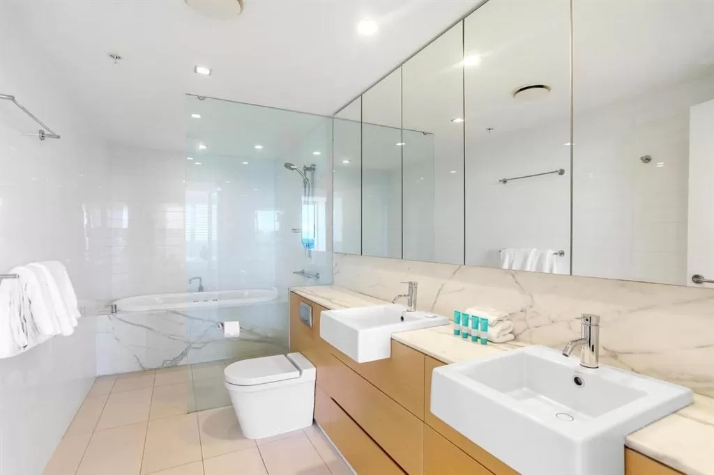 Ambience on Burleigh Beach