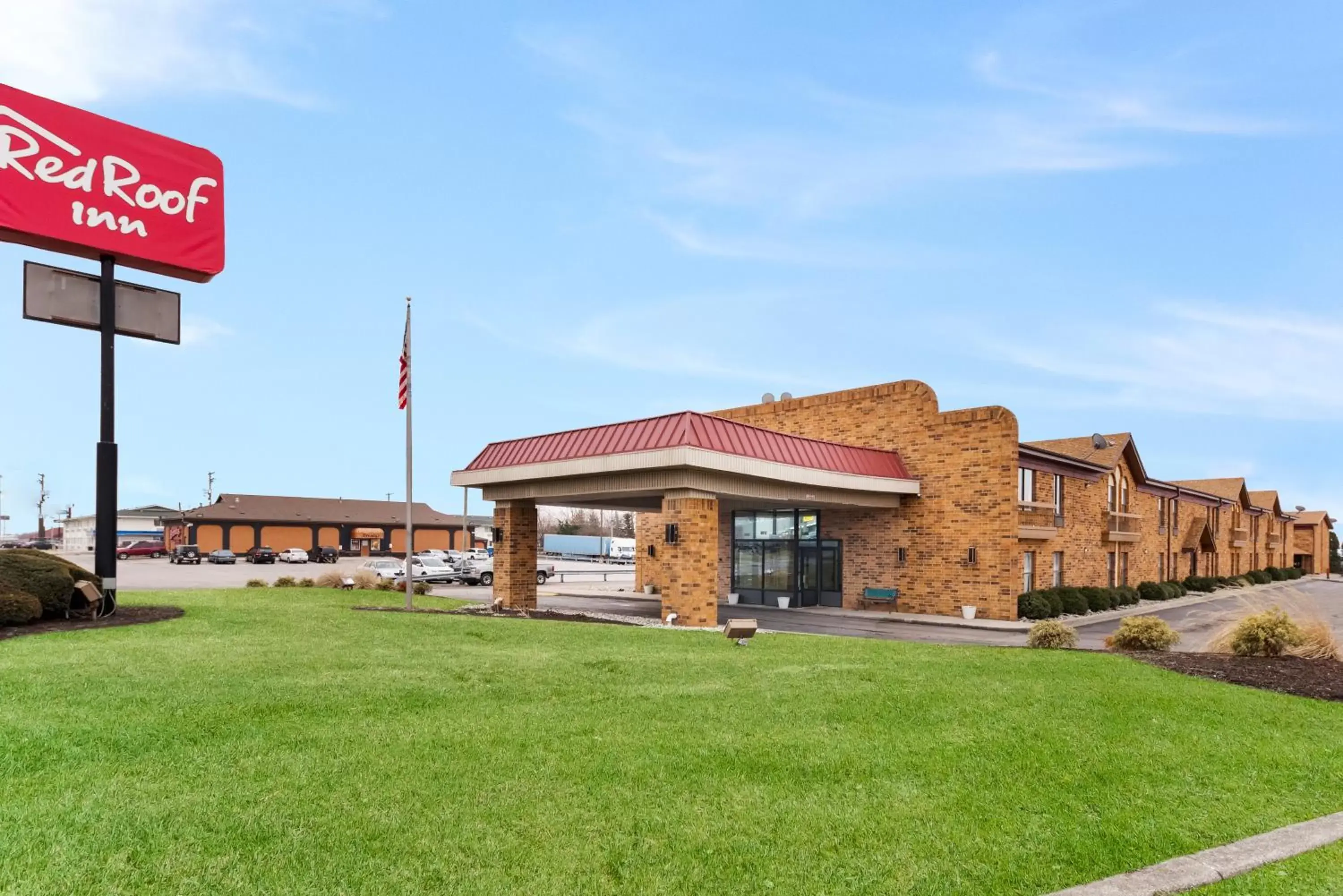 Property Building in Red Roof Inn Fort Wayne