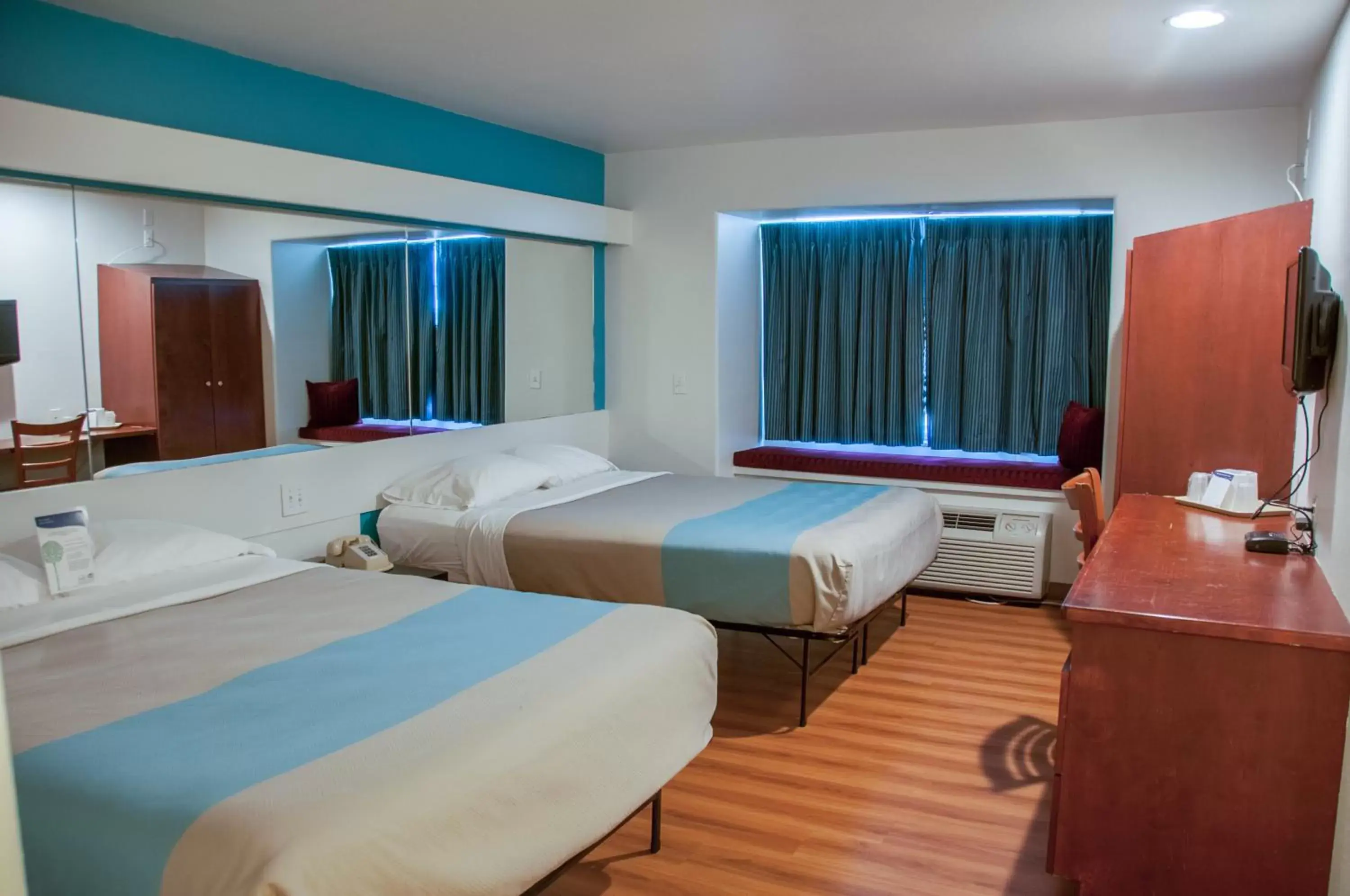 Bedroom, Room Photo in Motel 6-Idaho Falls, ID - Snake River