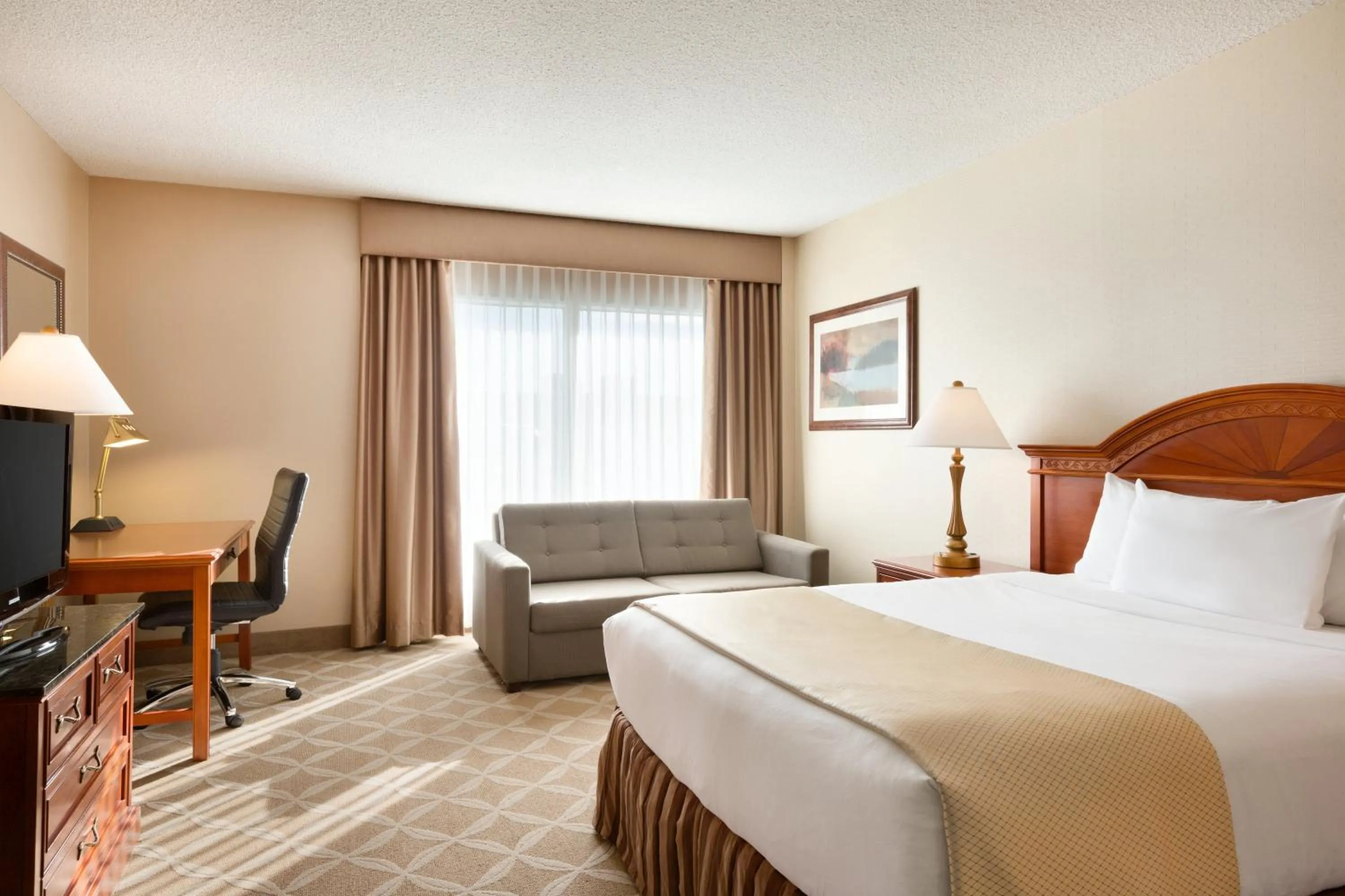 Photo of the whole room, Bed in Border Inn & Suites