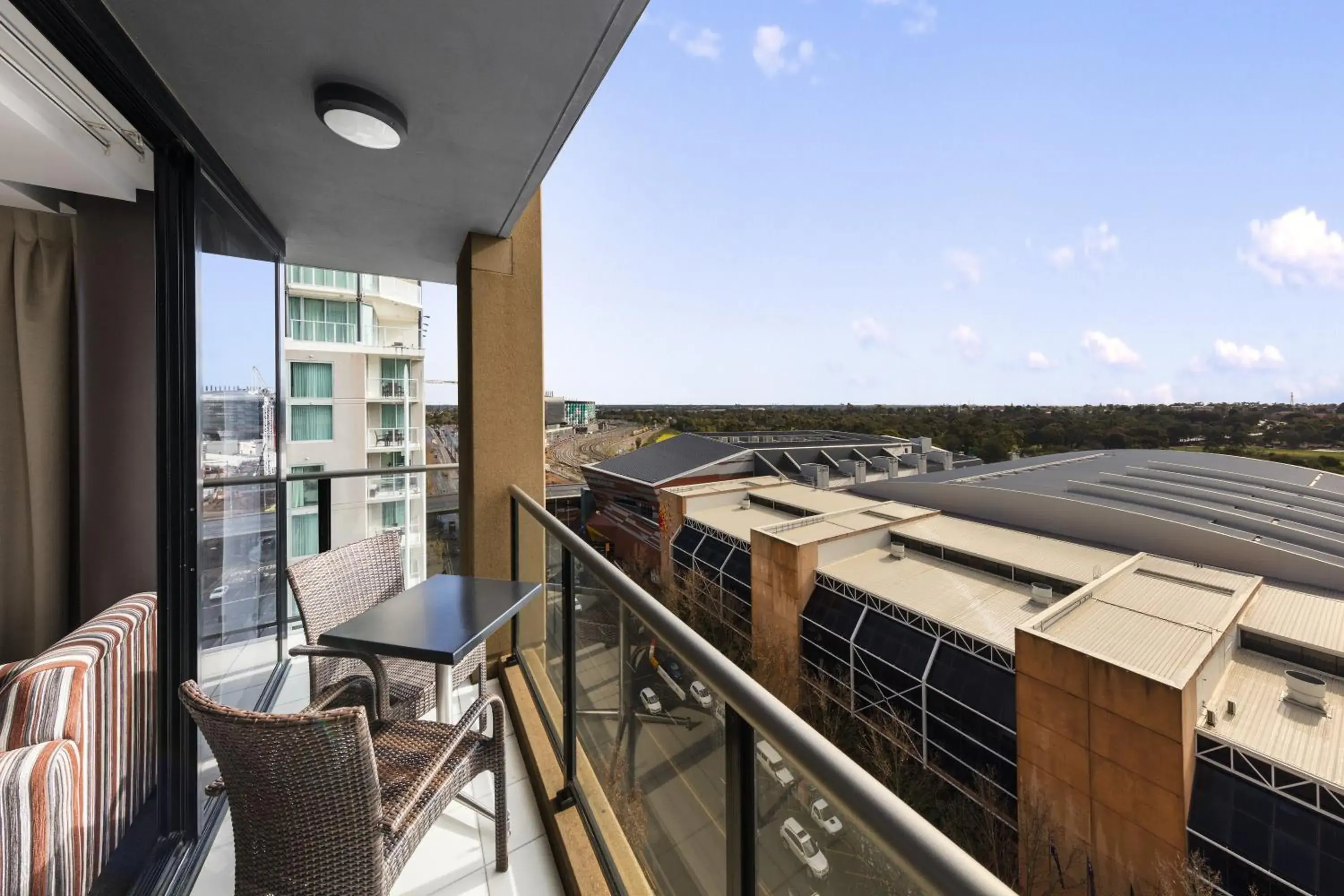 Balcony/Terrace in Oaks Adelaide Horizons Suites