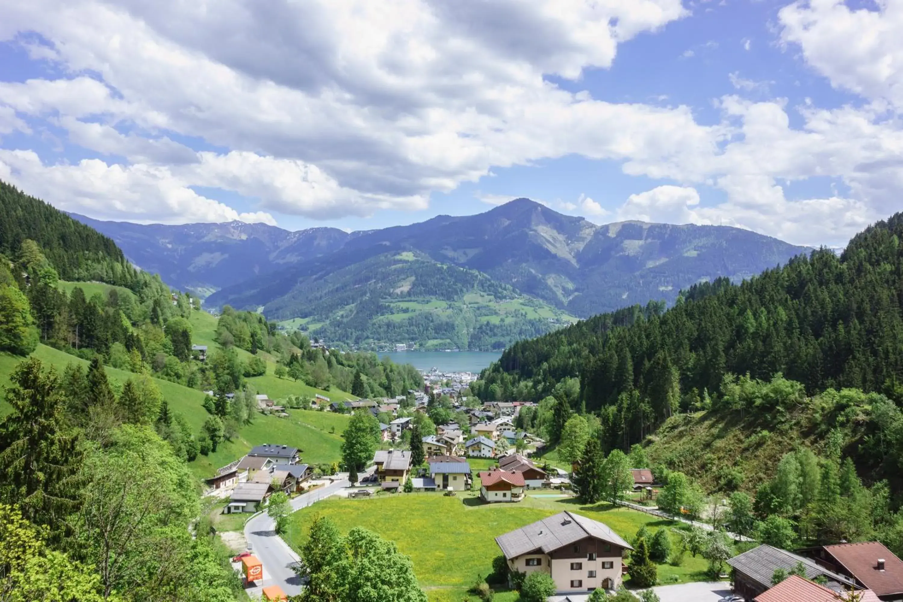 Hiking in Schonblick