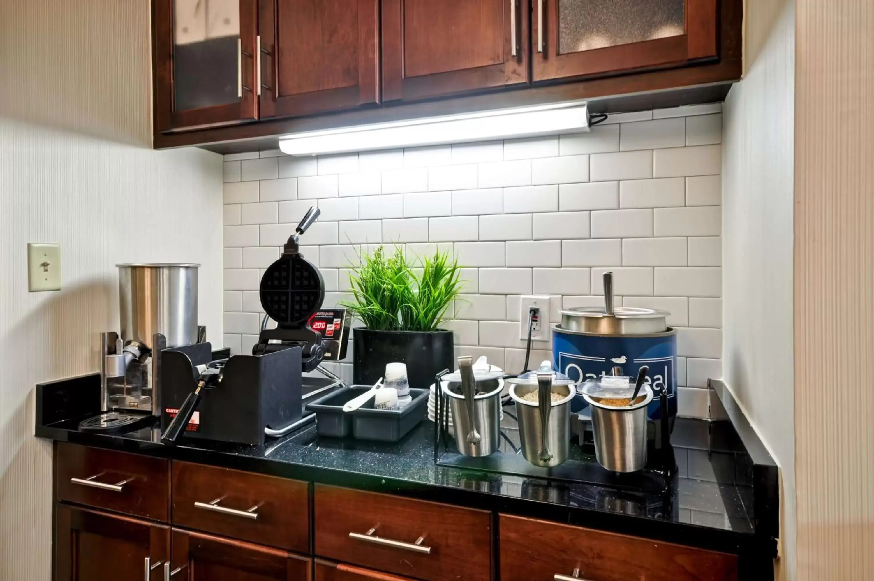 Breakfast, Kitchen/Kitchenette in Homewood Suites by Hilton Augusta