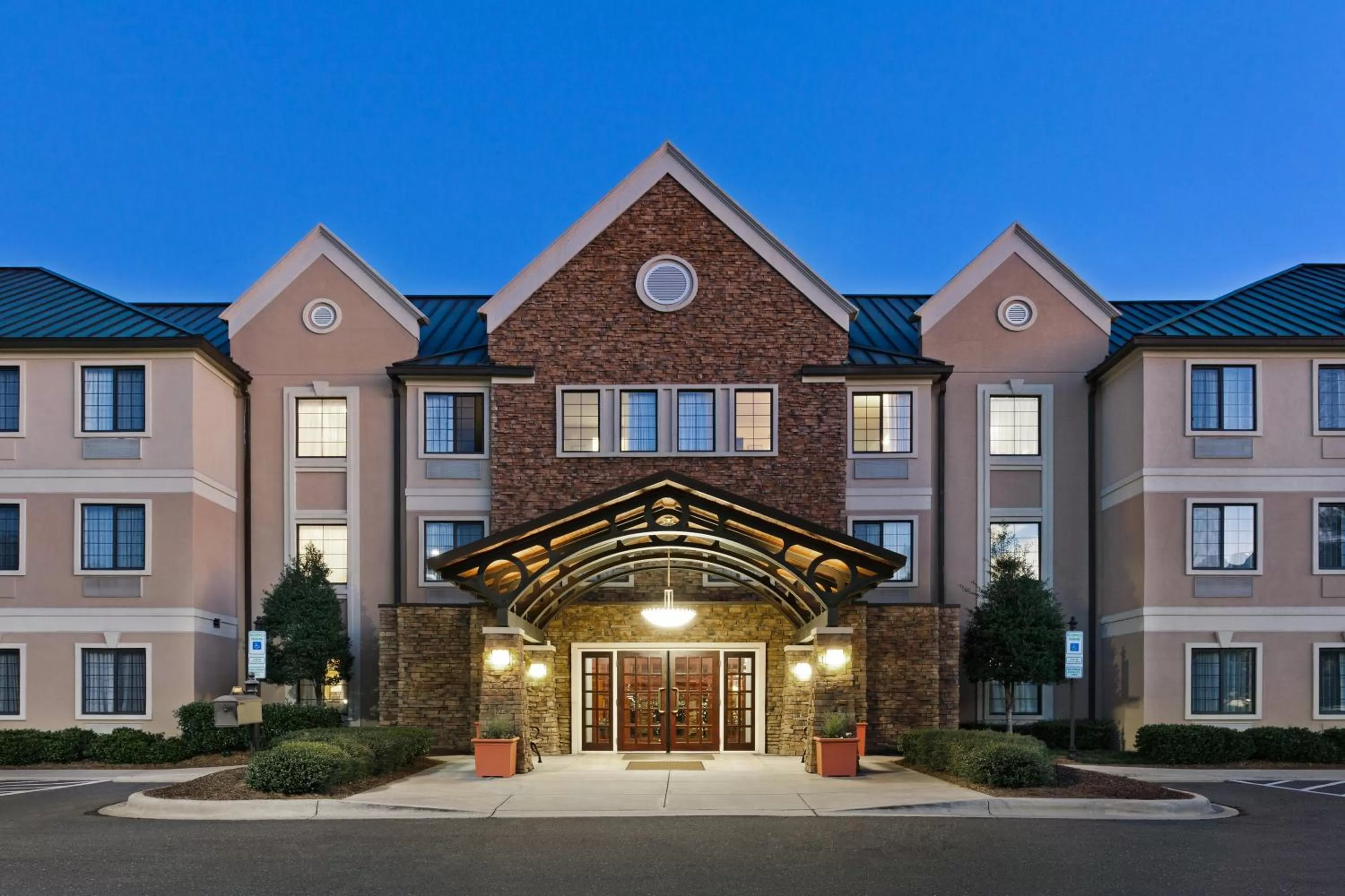 Property building in Staybridge Suites - Charlotte Ballantyne by IHG