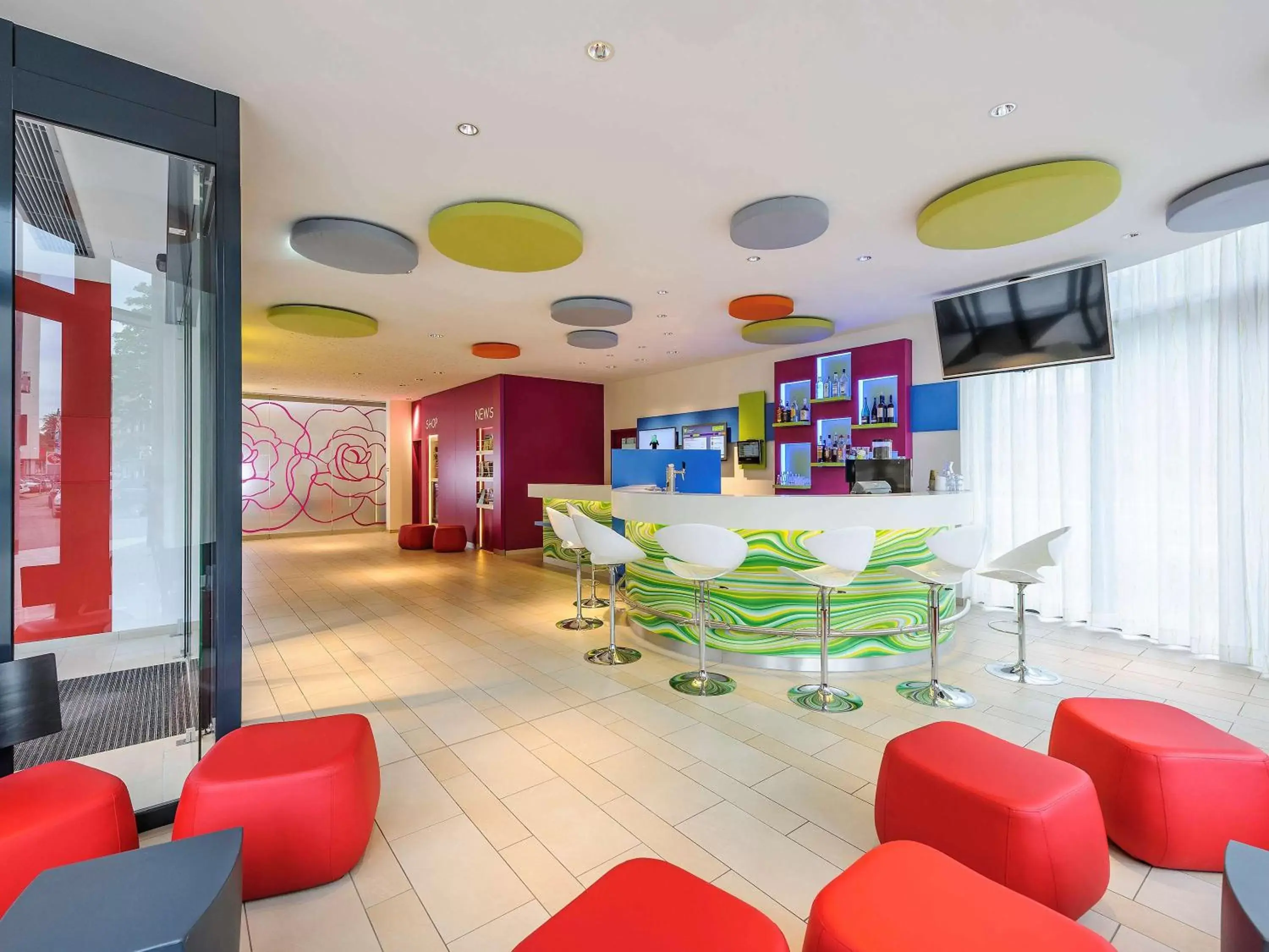 Lounge or bar in Ibis Styles Hildesheim Lounge or bar in Ibis Styles Hildesheim