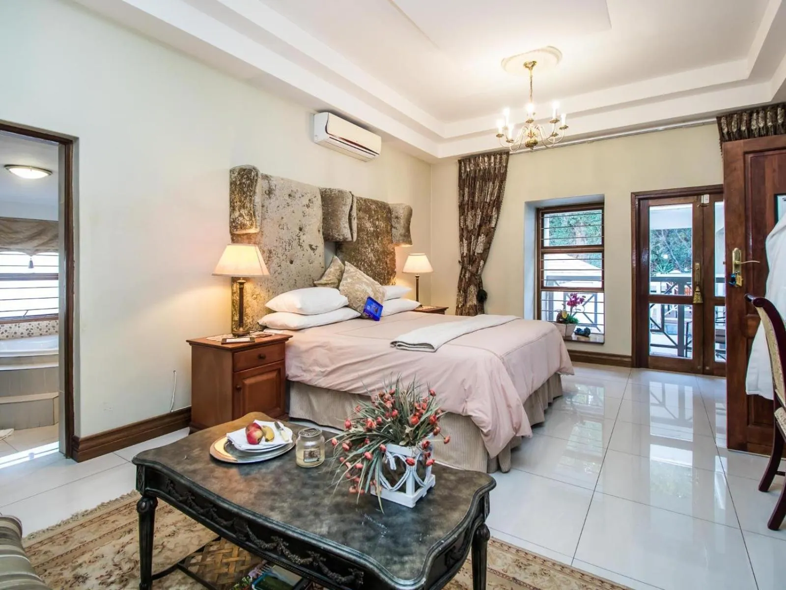 Photo of the whole room, Bed in Villa Amor