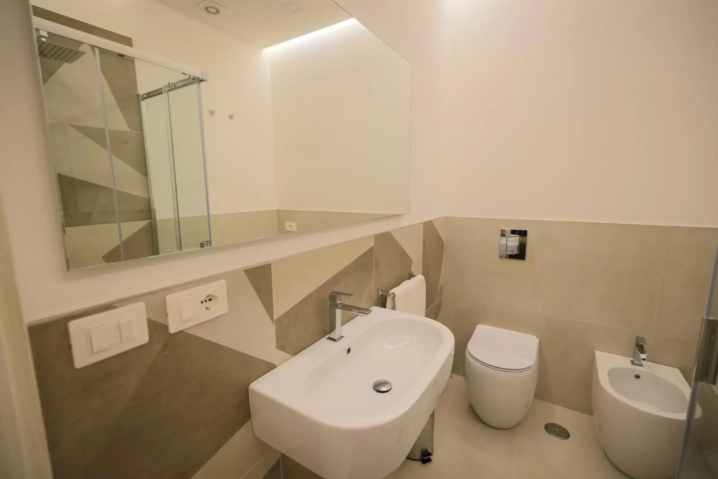 Double Room with Private Bathroom - single occupancy in Brettia Guest Rooms Double Room with Private Bathroom - single occupancy in Brettia Guest Rooms