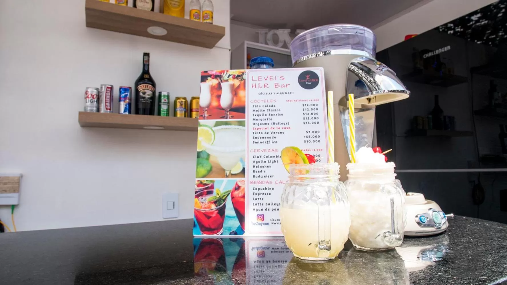 Lounge or bar in Hotel Grand H&R