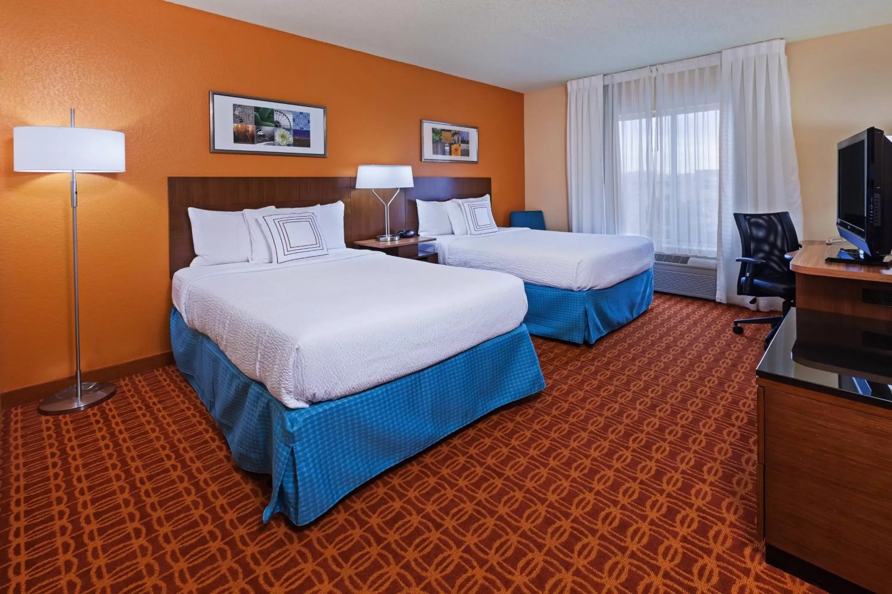 Photo of the whole room, Bed in Fairfield Inn and Suites by Marriott Austin Northwest/The Domain Area