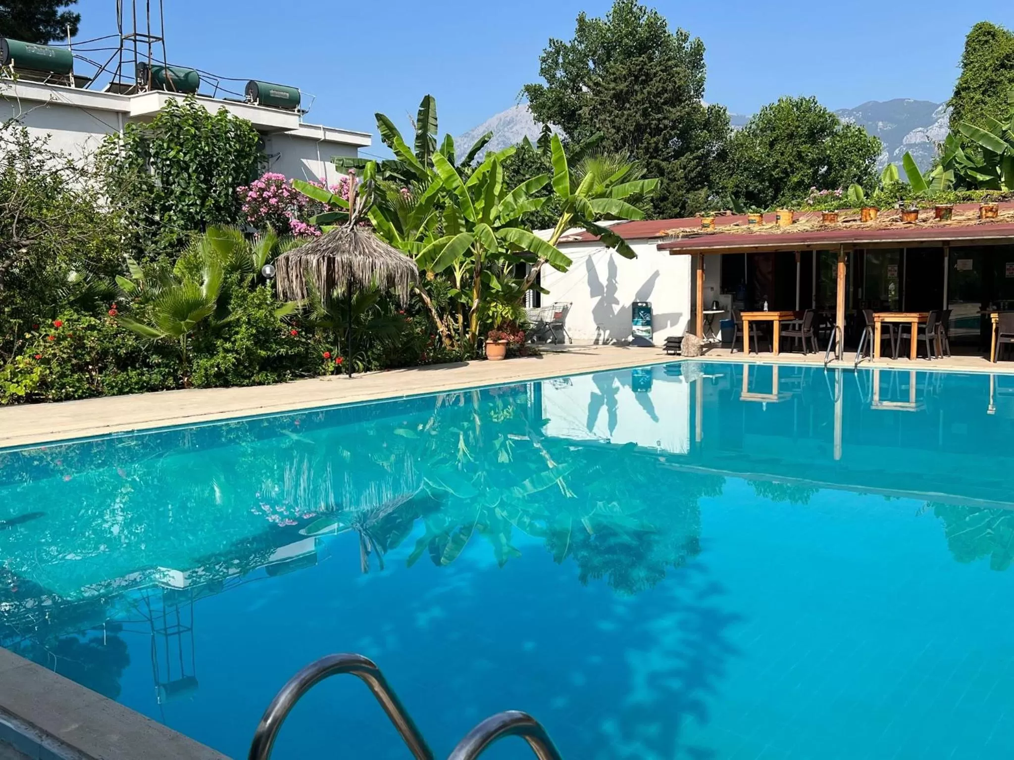 Swimming Pool in Kiriş Garden Hotel