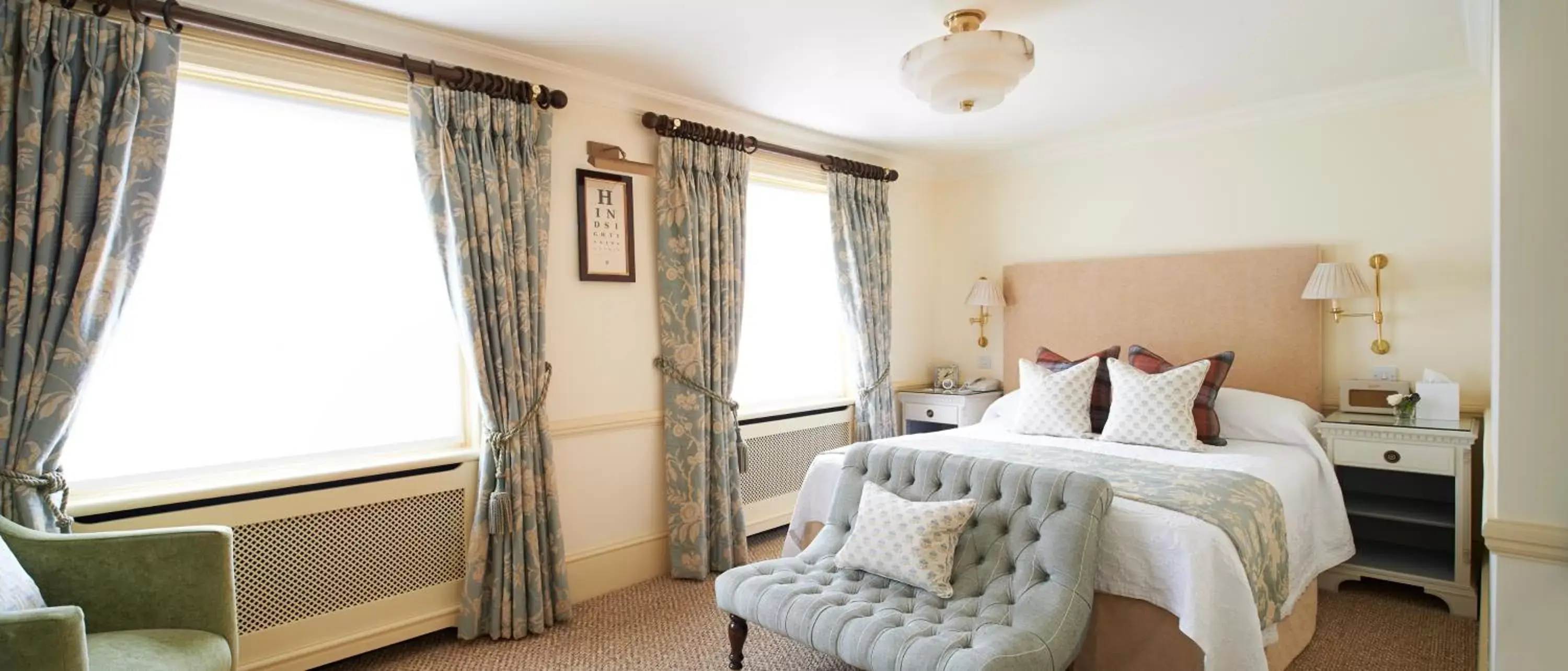 Bedroom, Bed in Durrants Hotel