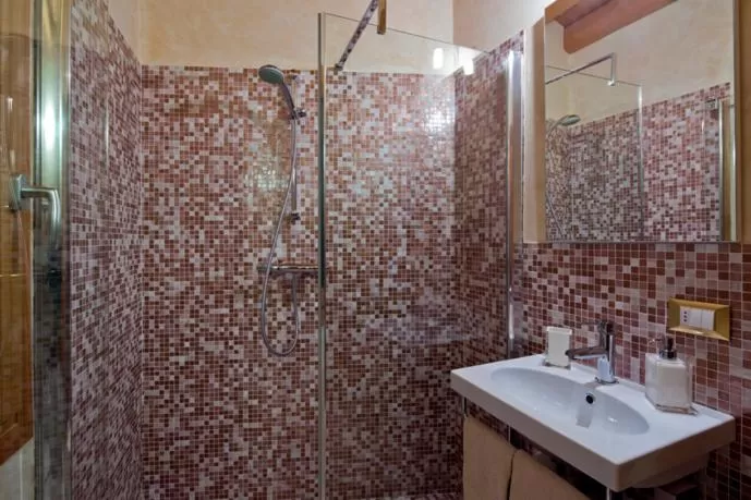 Shower in Le Zitelle di Ron