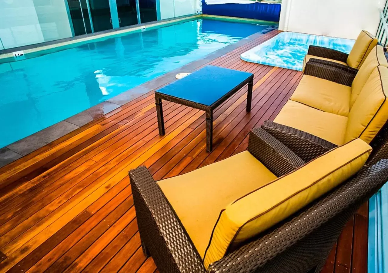 Swimming Pool in Toowoomba Central Plaza Apartment Hotel