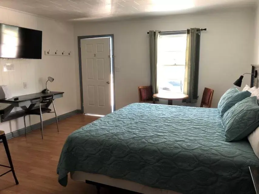 Photo of the whole room, Bed in Swell Motel