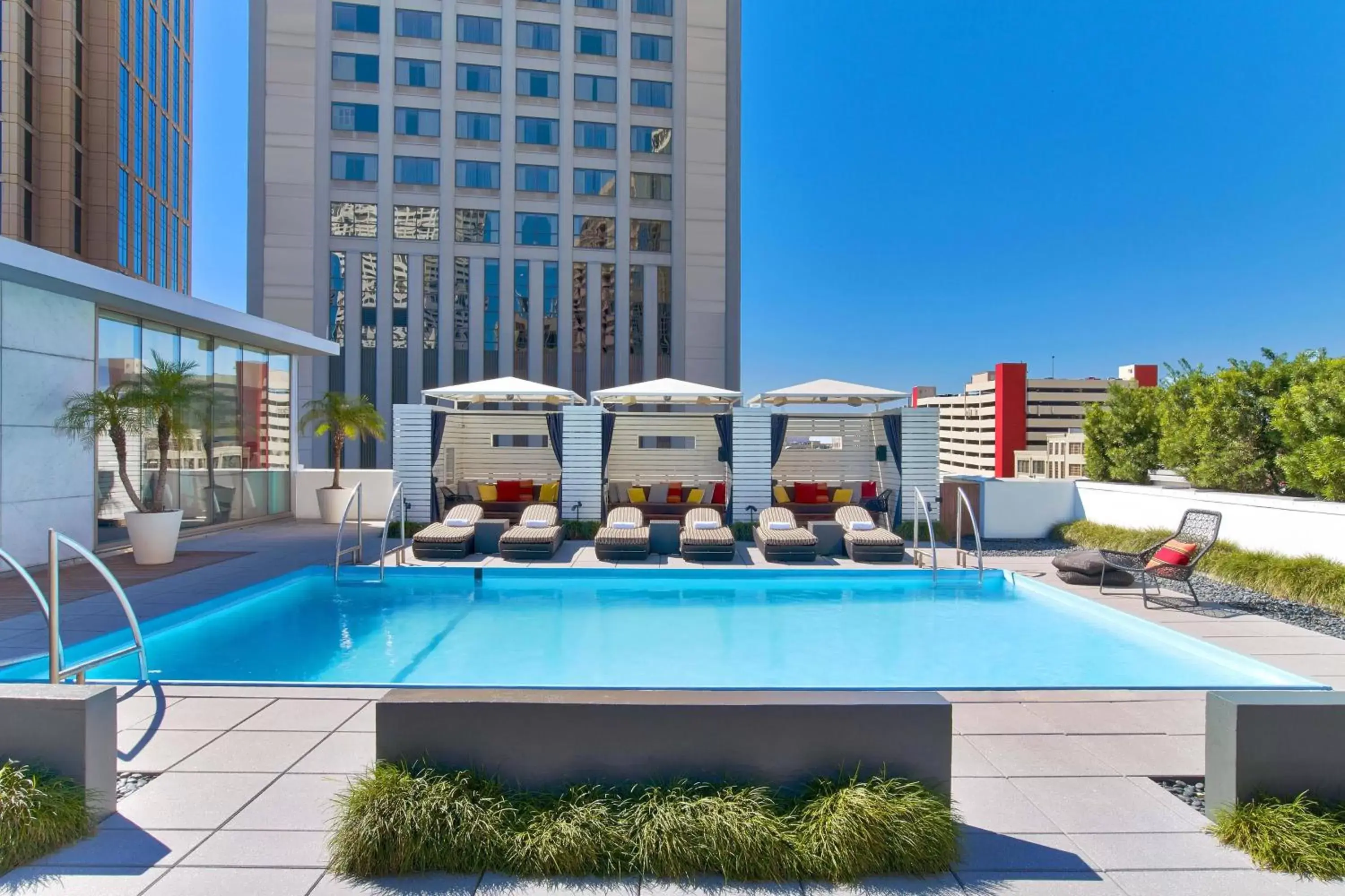 Le Meridien New Orleans Le Meridien New Orleans