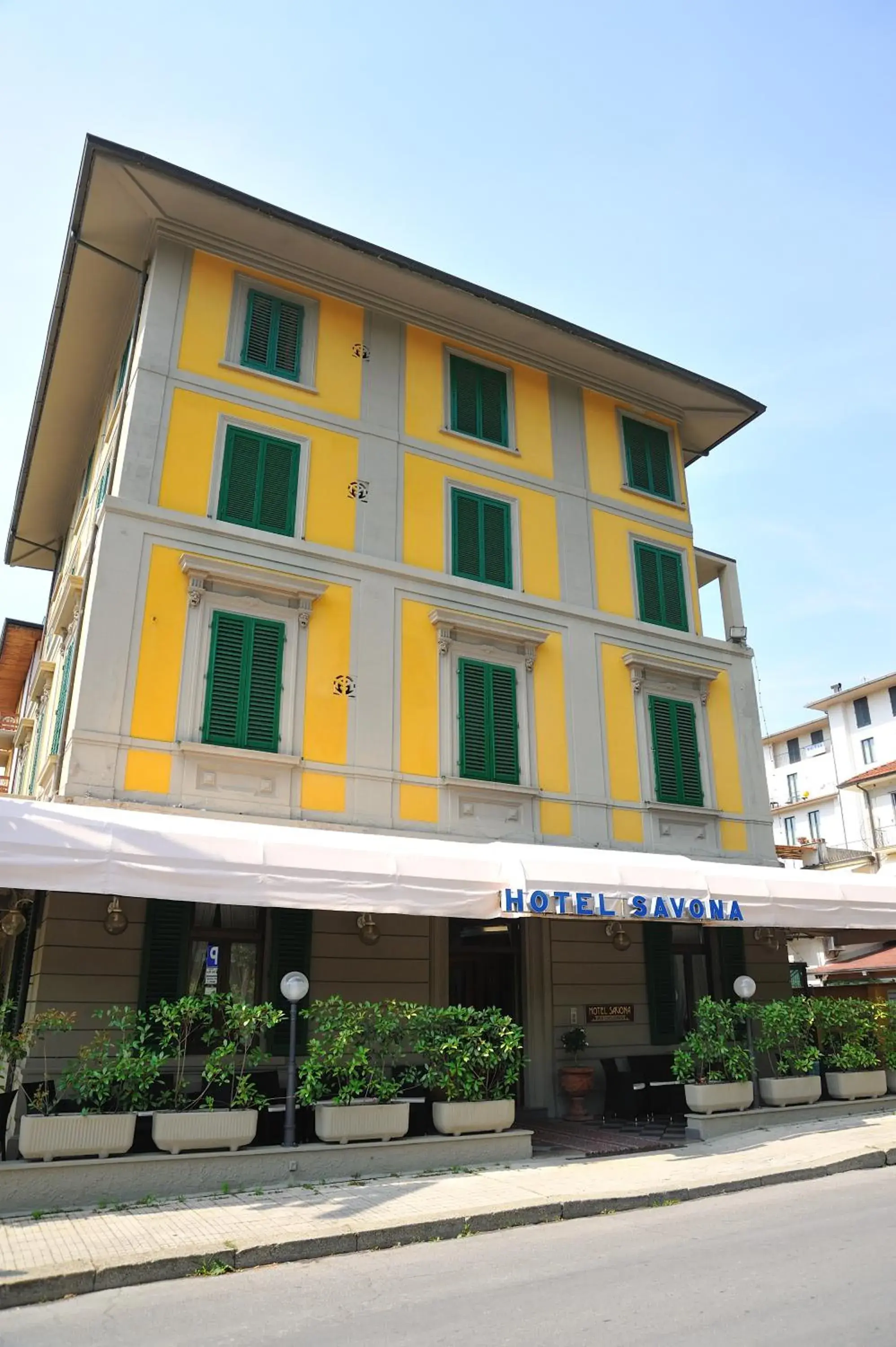 Facade/entrance, Property Building in Hotel Savona