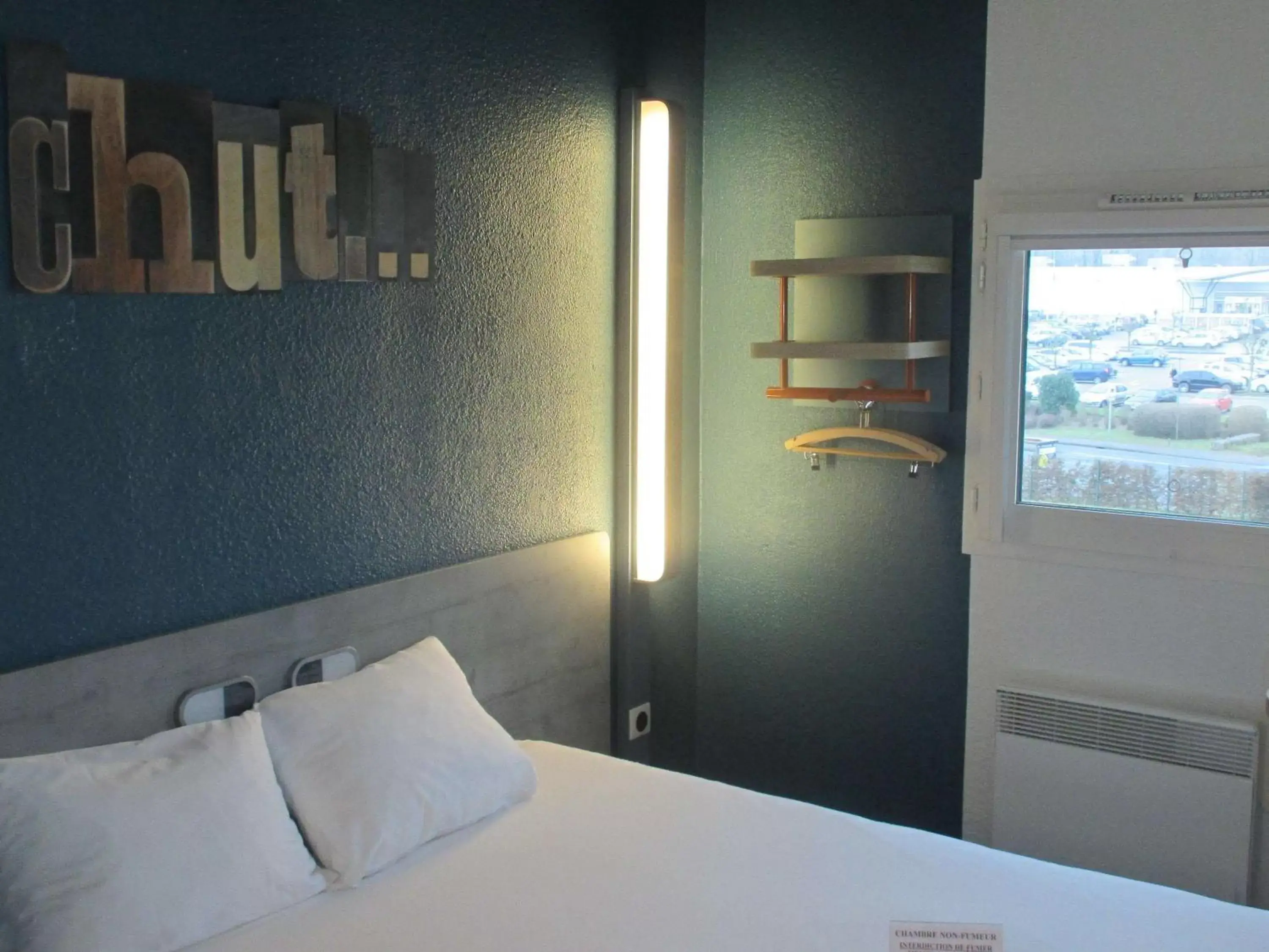 Photo of the whole room, Bed in ibis Budget Le Treport Mers Les Bains