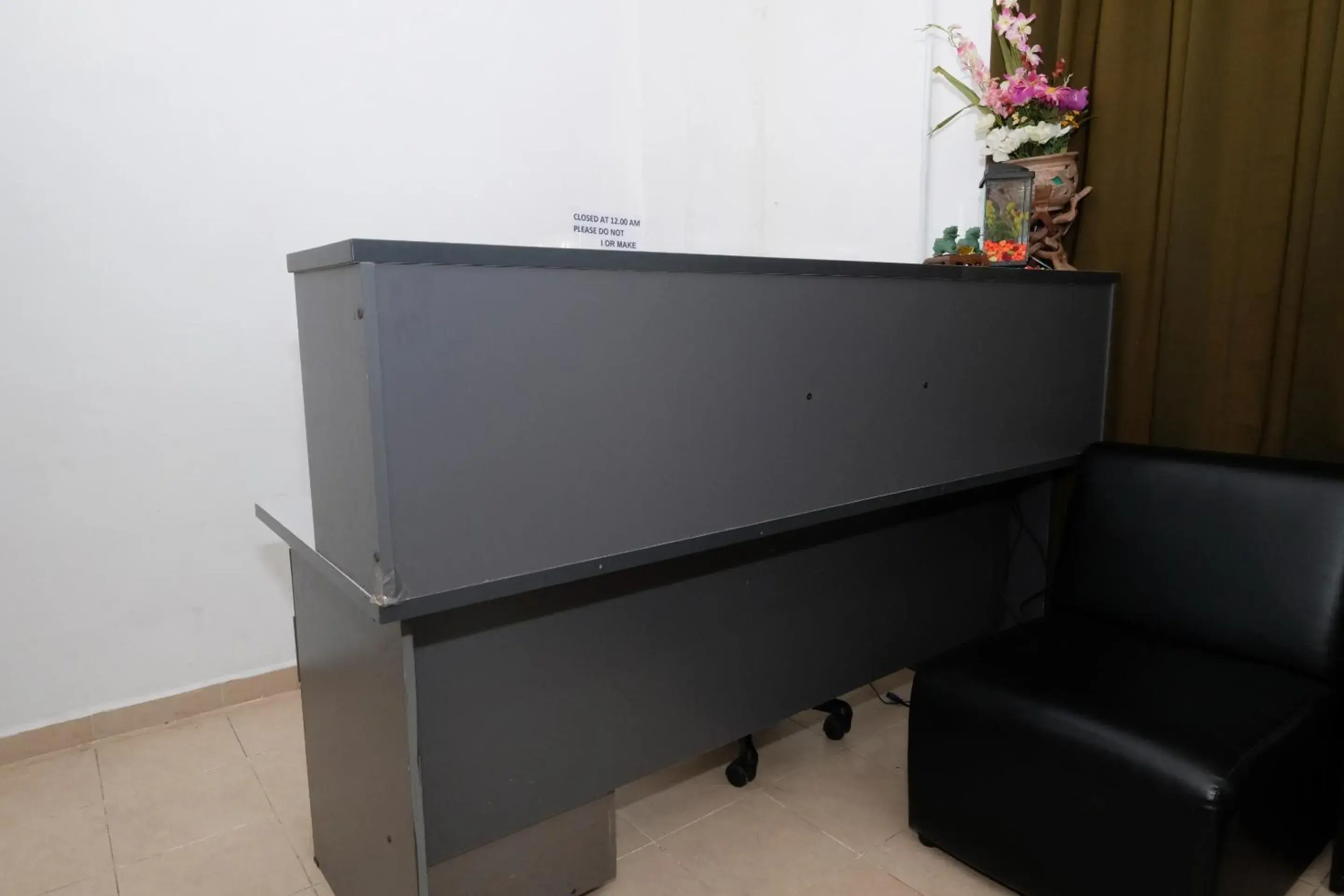 Lobby or reception, TV/Entertainment Center in OYO 905 Hotel De'light Villa