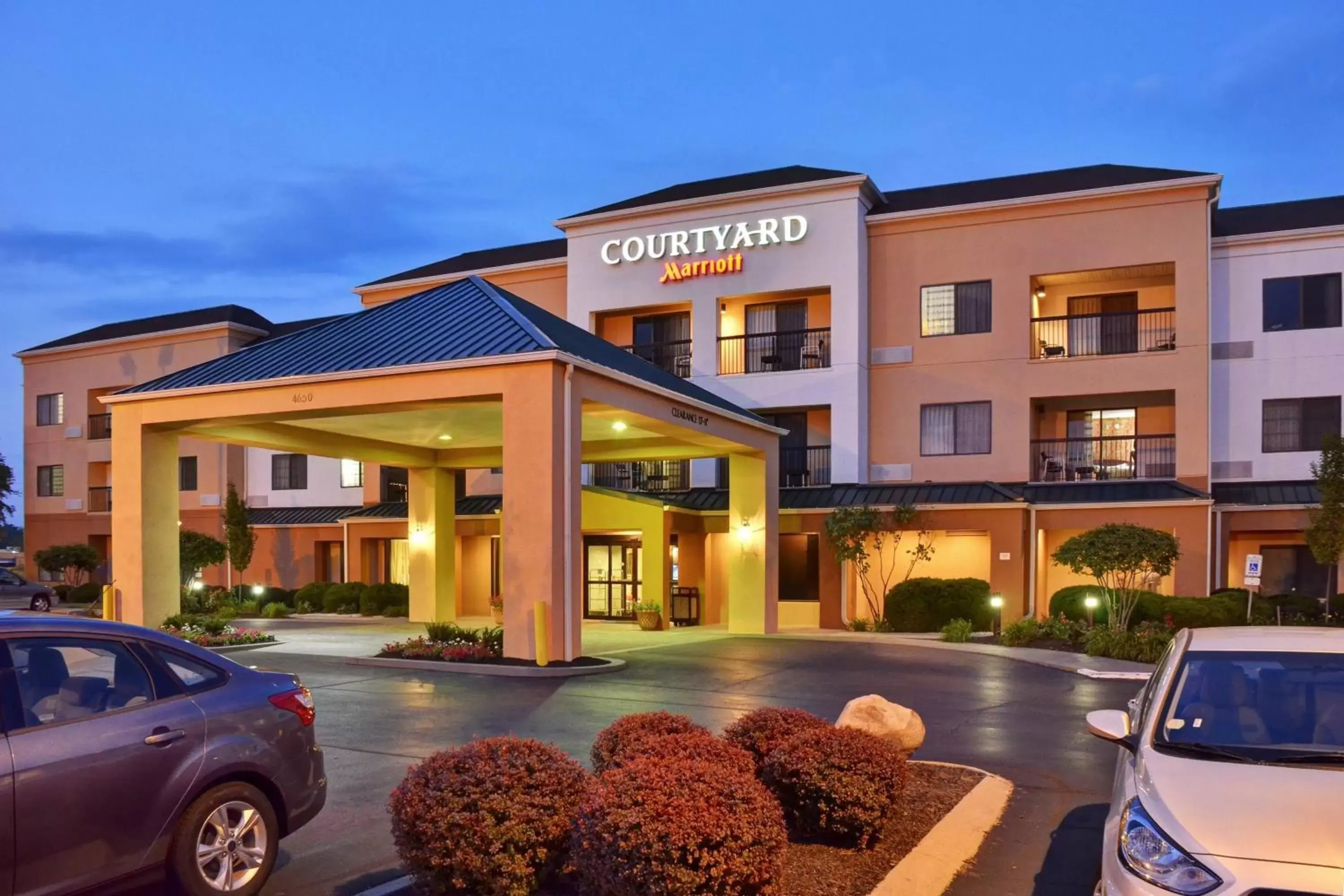 Property Building in Courtyard by Marriott Indianapolis South