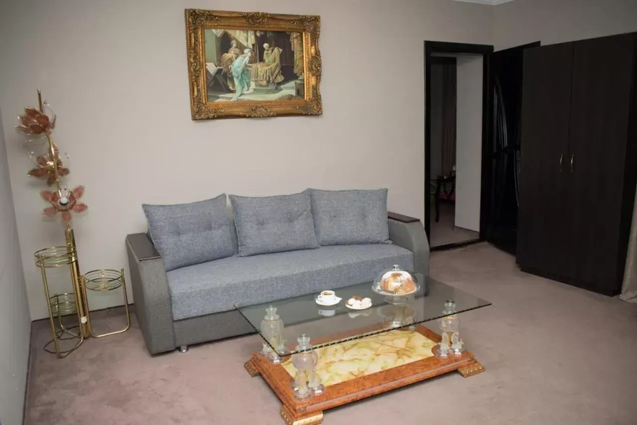 Deluxe Double Room with Extra Bed in Shadow Boutique Hotel & SPA Deluxe Double Room with Extra Bed in Shadow Boutique Hotel & SPA