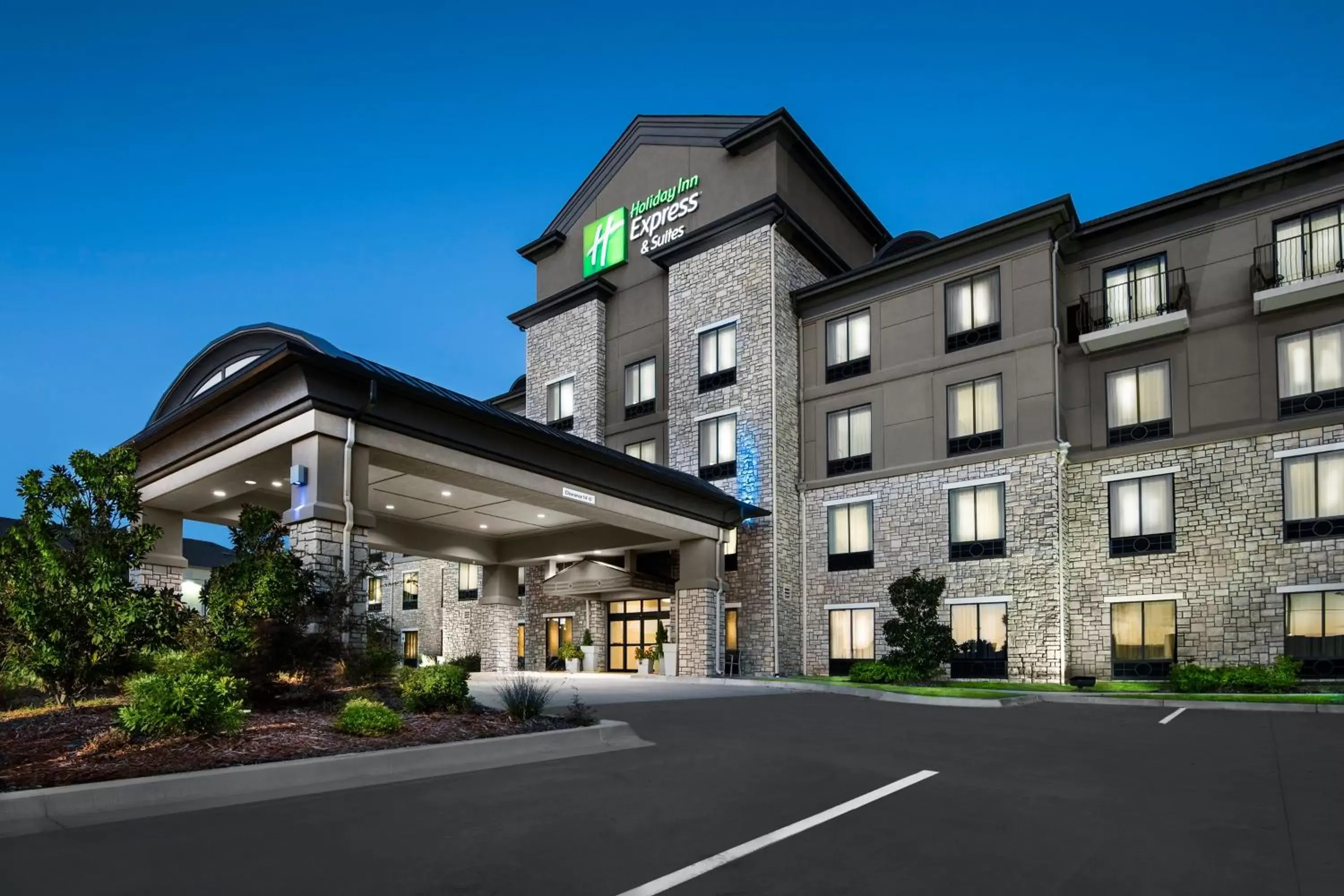 Property Building in Holiday Inn Express Conway, an IHG Hotel