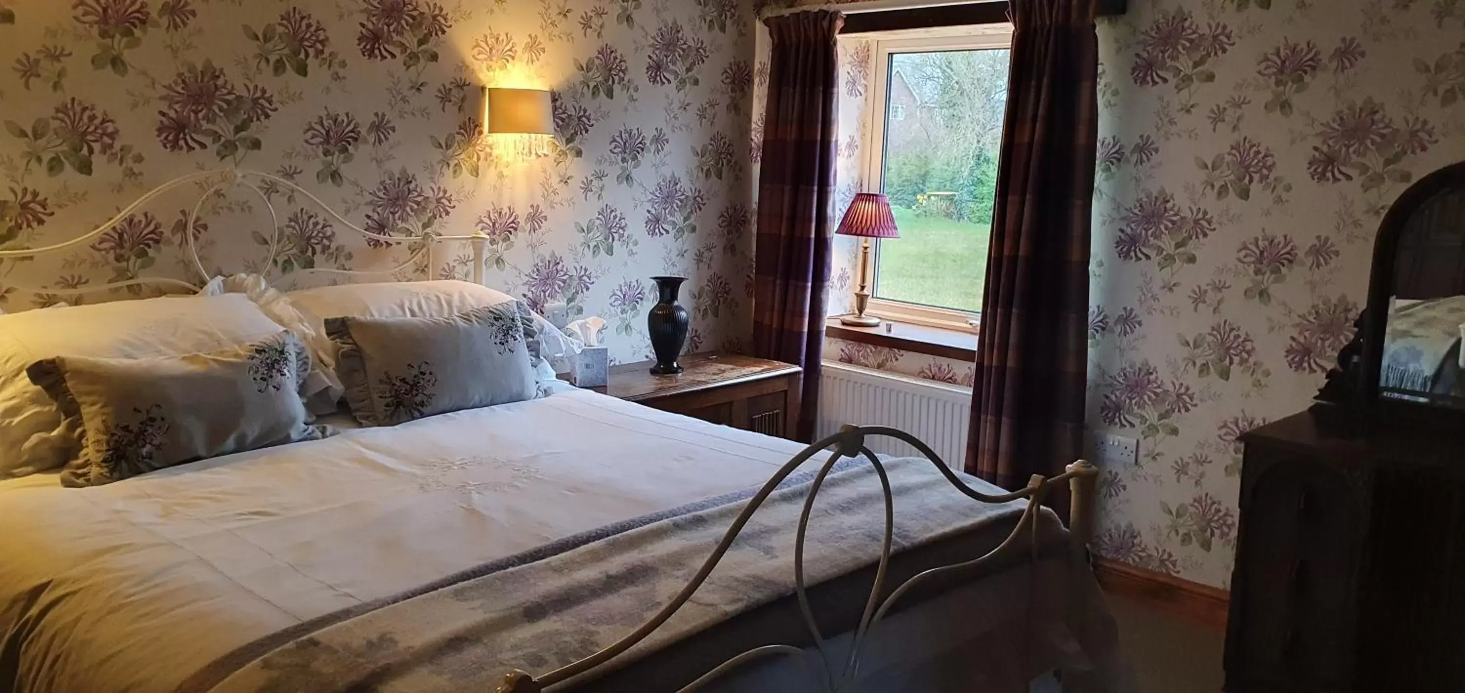 Bedroom in Tafarn y Waen -Guesthouse Bed and Breakfast