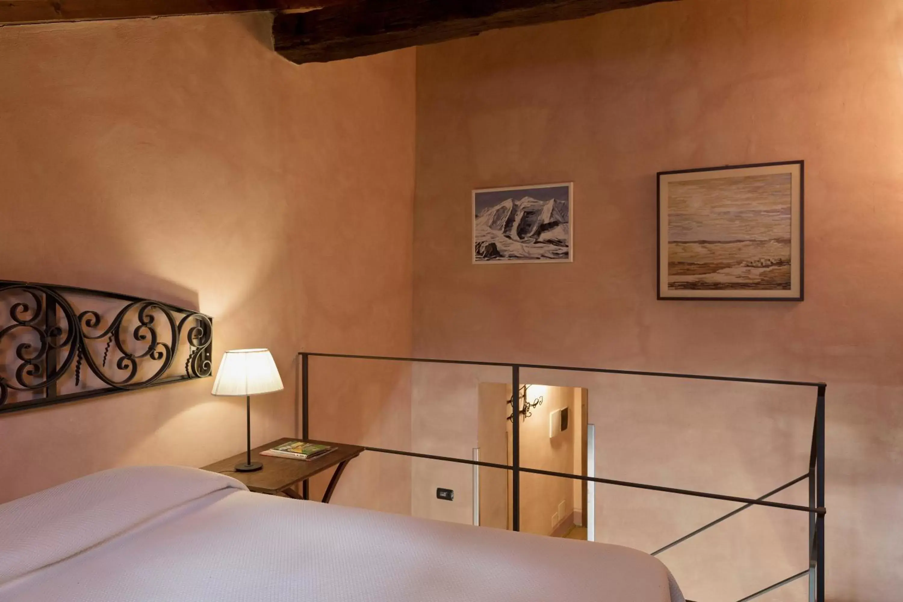 Junior Suite in Hotel Locanda Dei Mai Intees Junior Suite in Hotel Locanda Dei Mai Intees