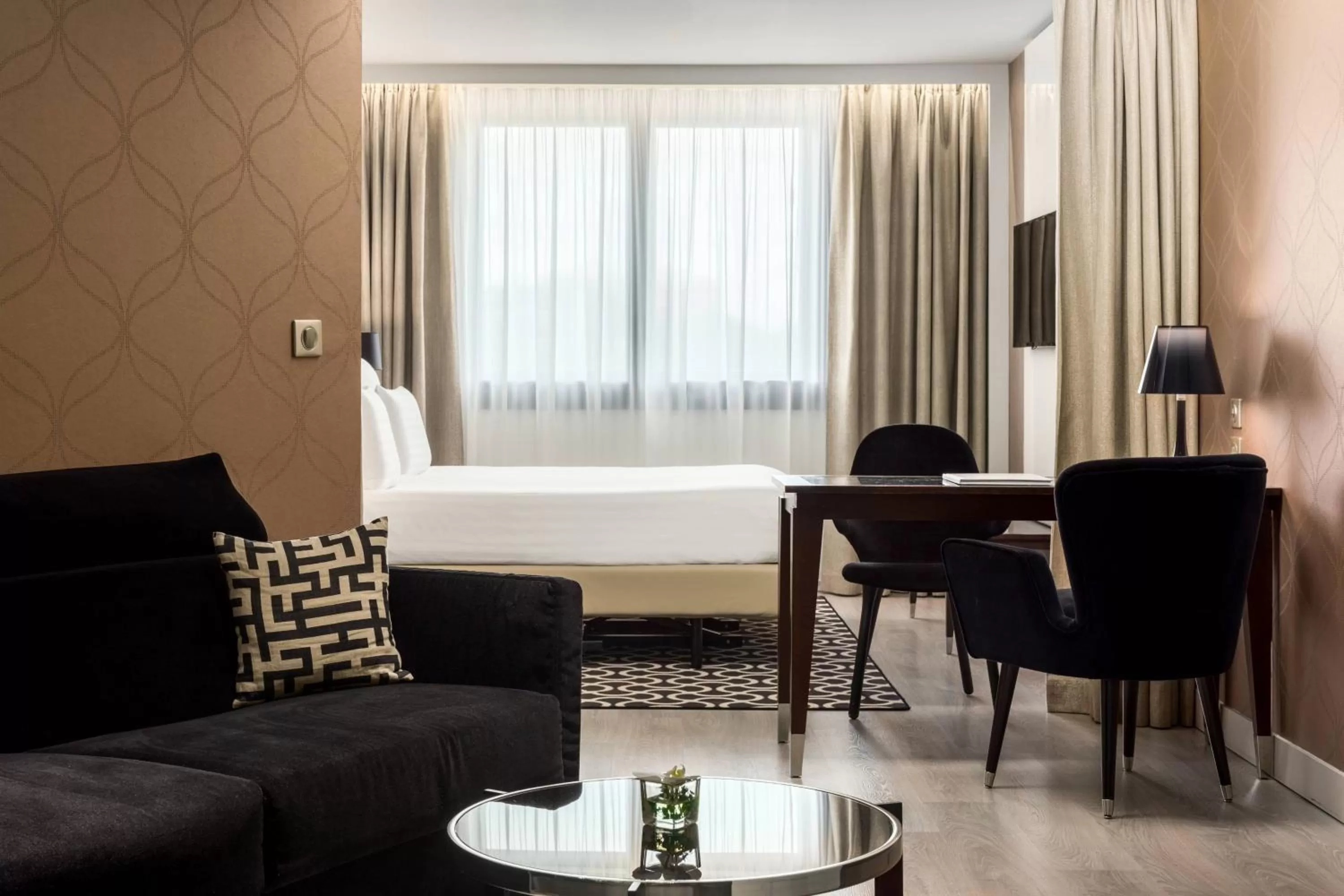 Family Prestige Room with King bed and Sofa Bed in AC Hotel Paris Porte Maillot by Marriott