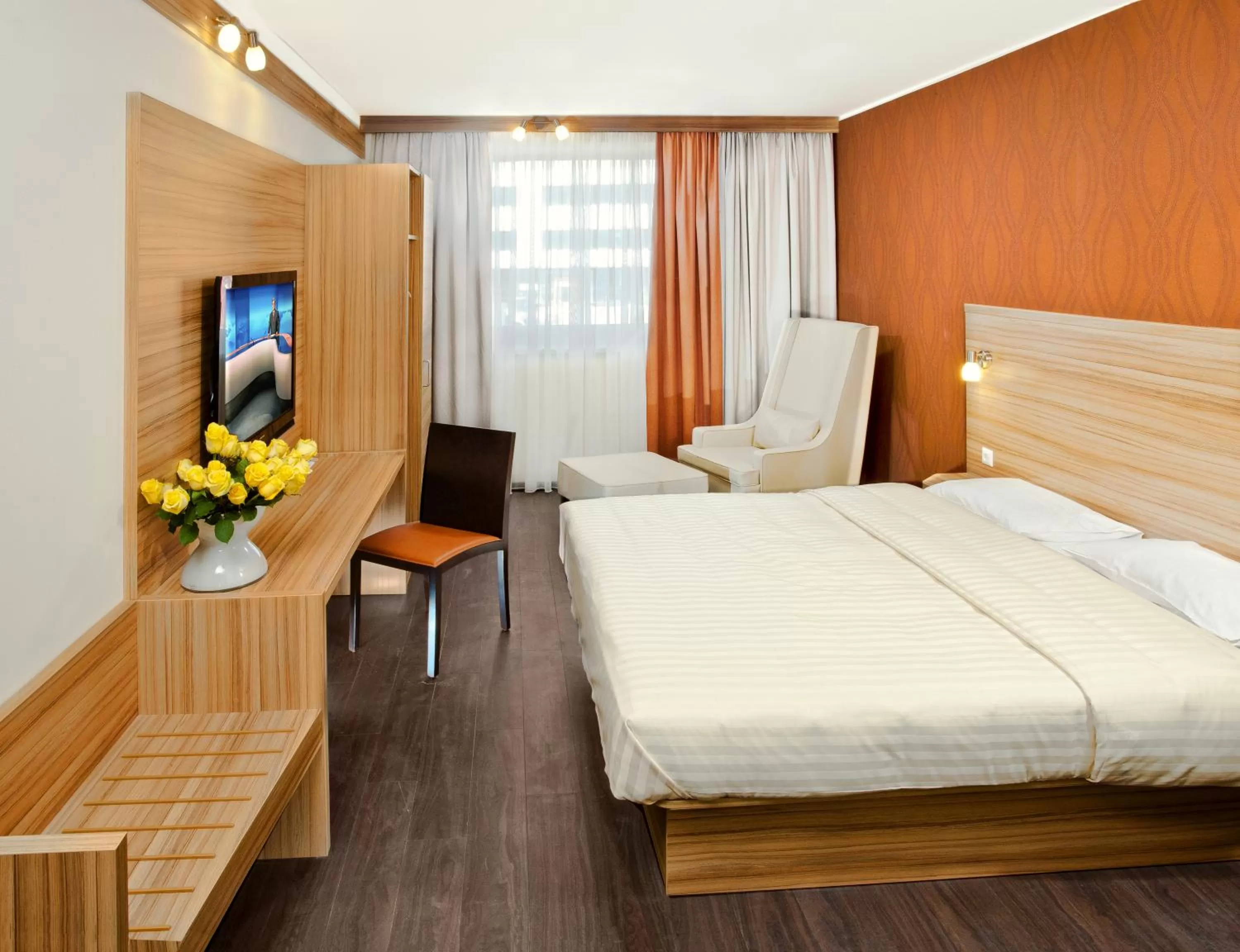 Superior Double Room in Leonardo Hotel Vienna Schönbrunn