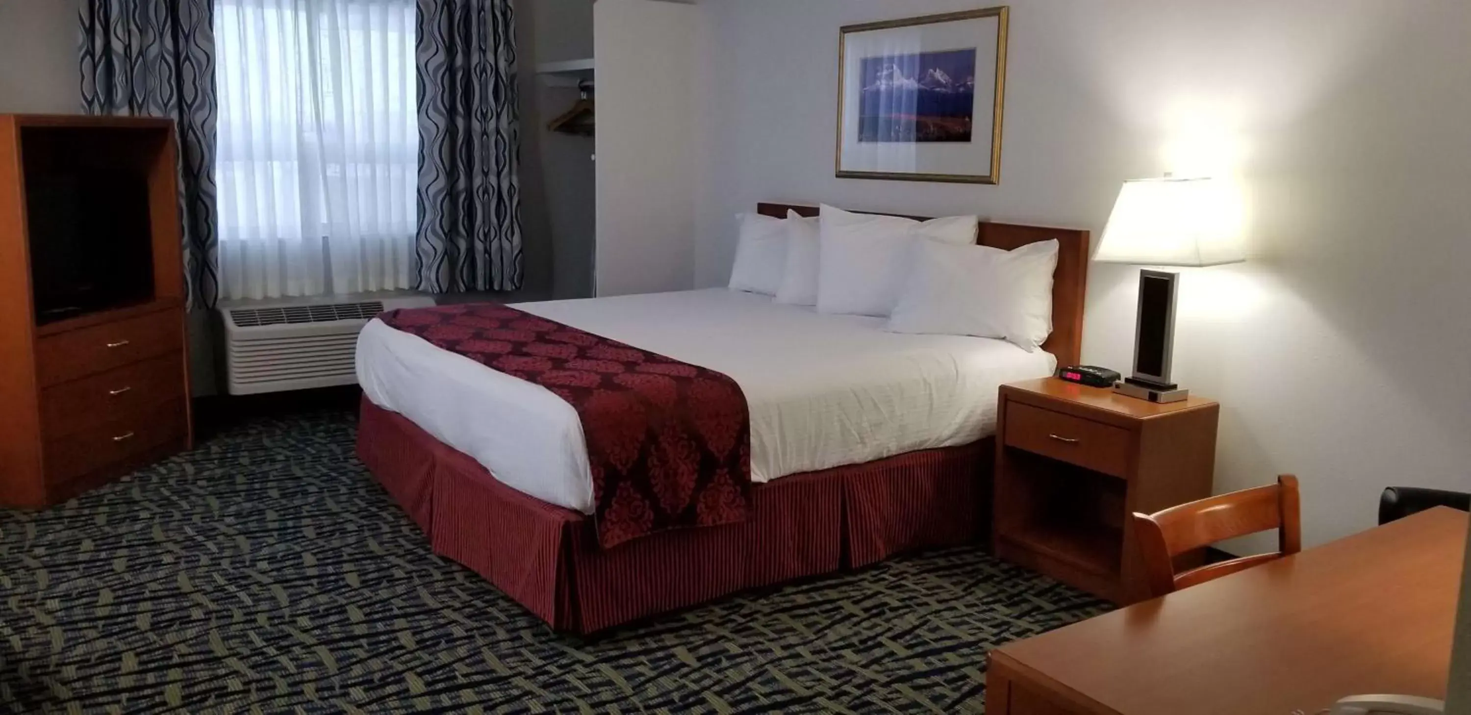 Photo of the whole room, Bed in SureStay Plus Hotel by Best Western Lethbridge