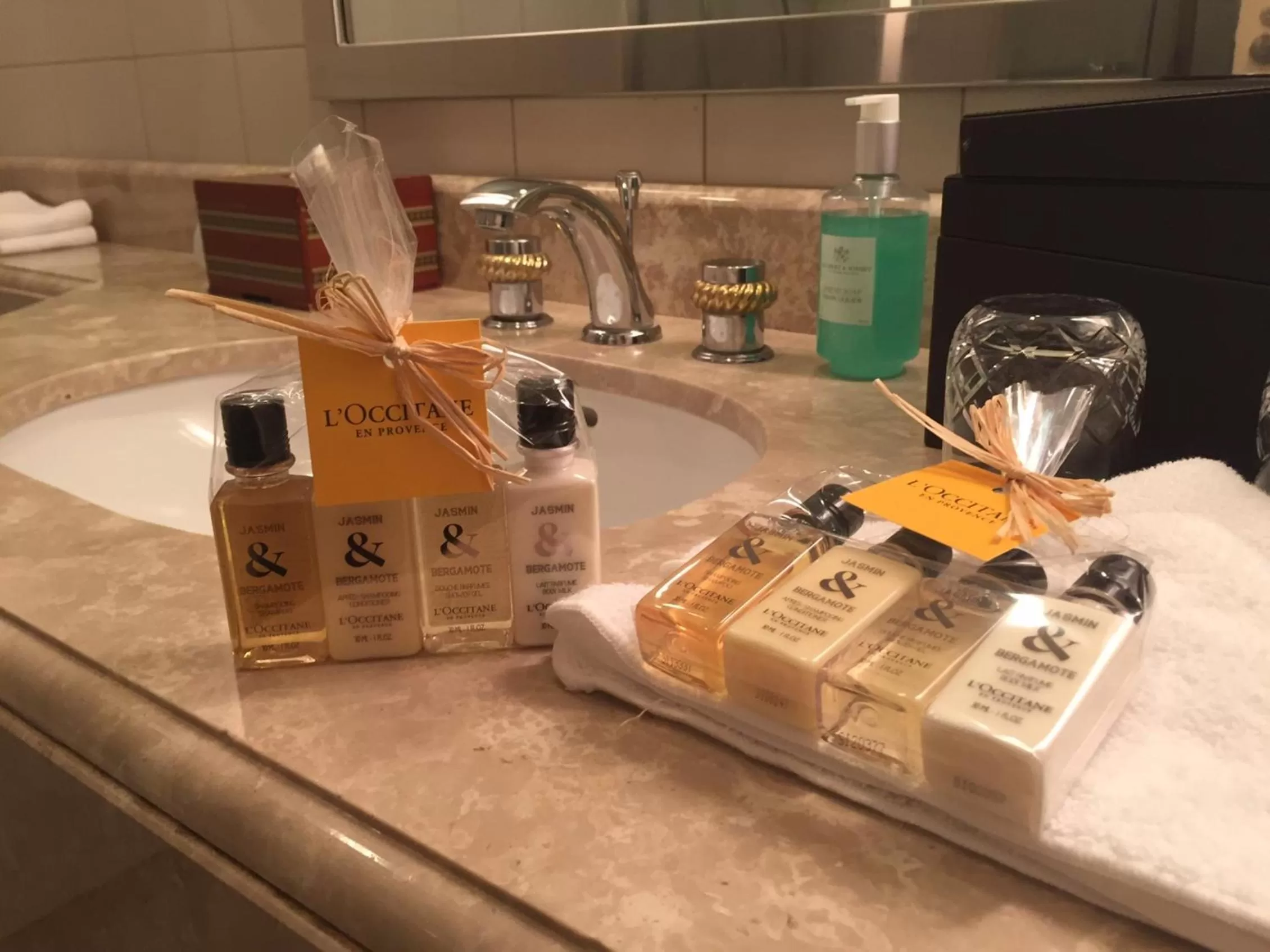 Photo of the whole room in Yokohama Royal Park Hotel