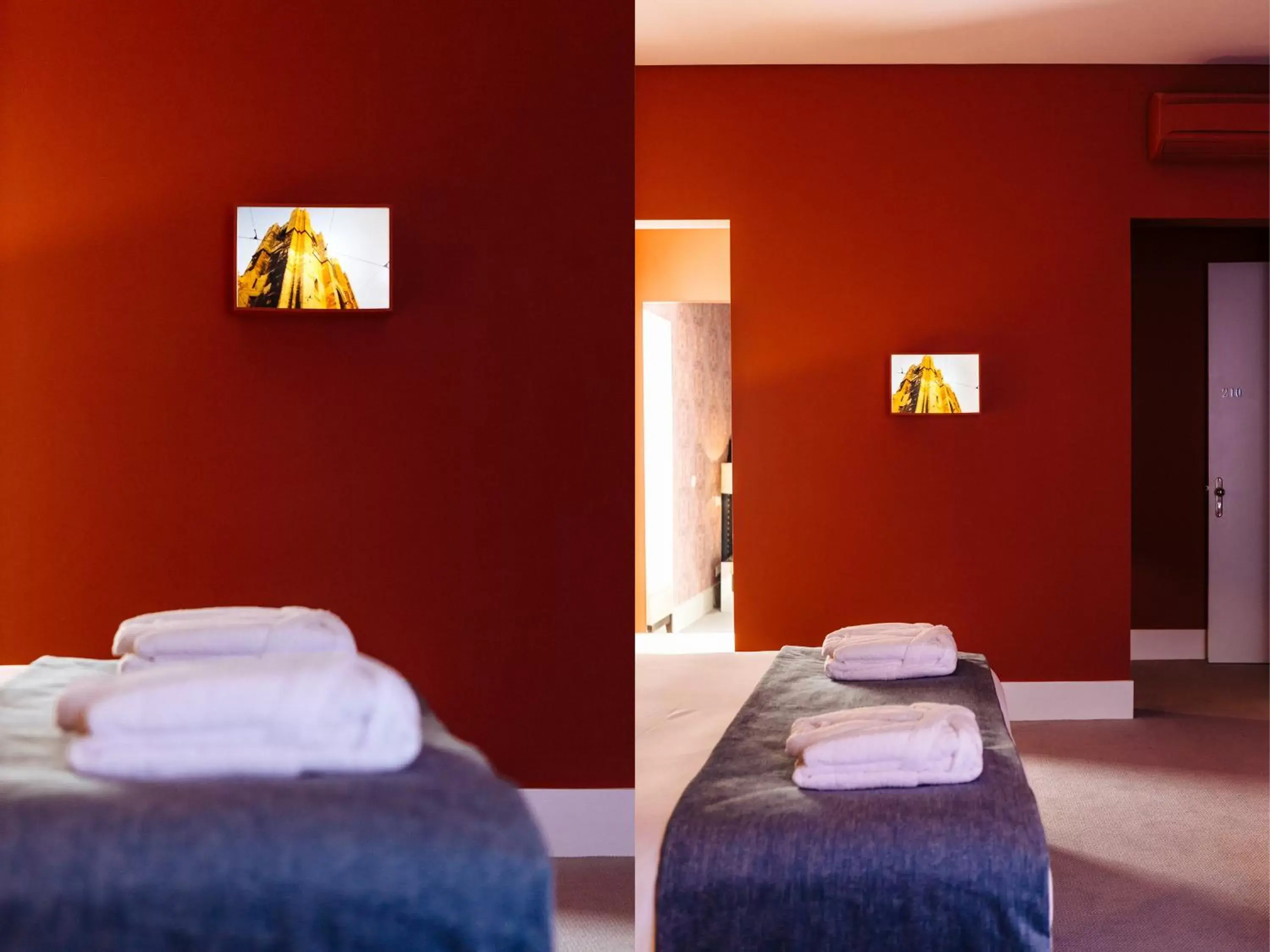 Bedroom, Bed in Dear Lisbon - Gallery House