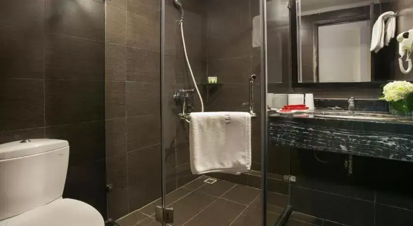 Shower, Bathroom in La Santé Hotel & Spa