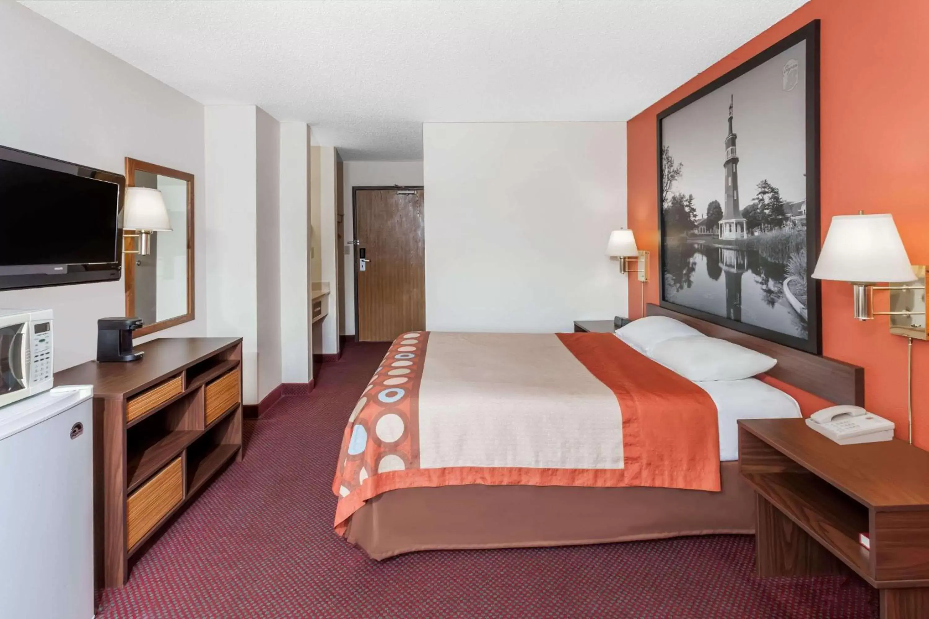 Photo of the whole room, Bed in Super 8 by Wyndham Washington/Peoria Area