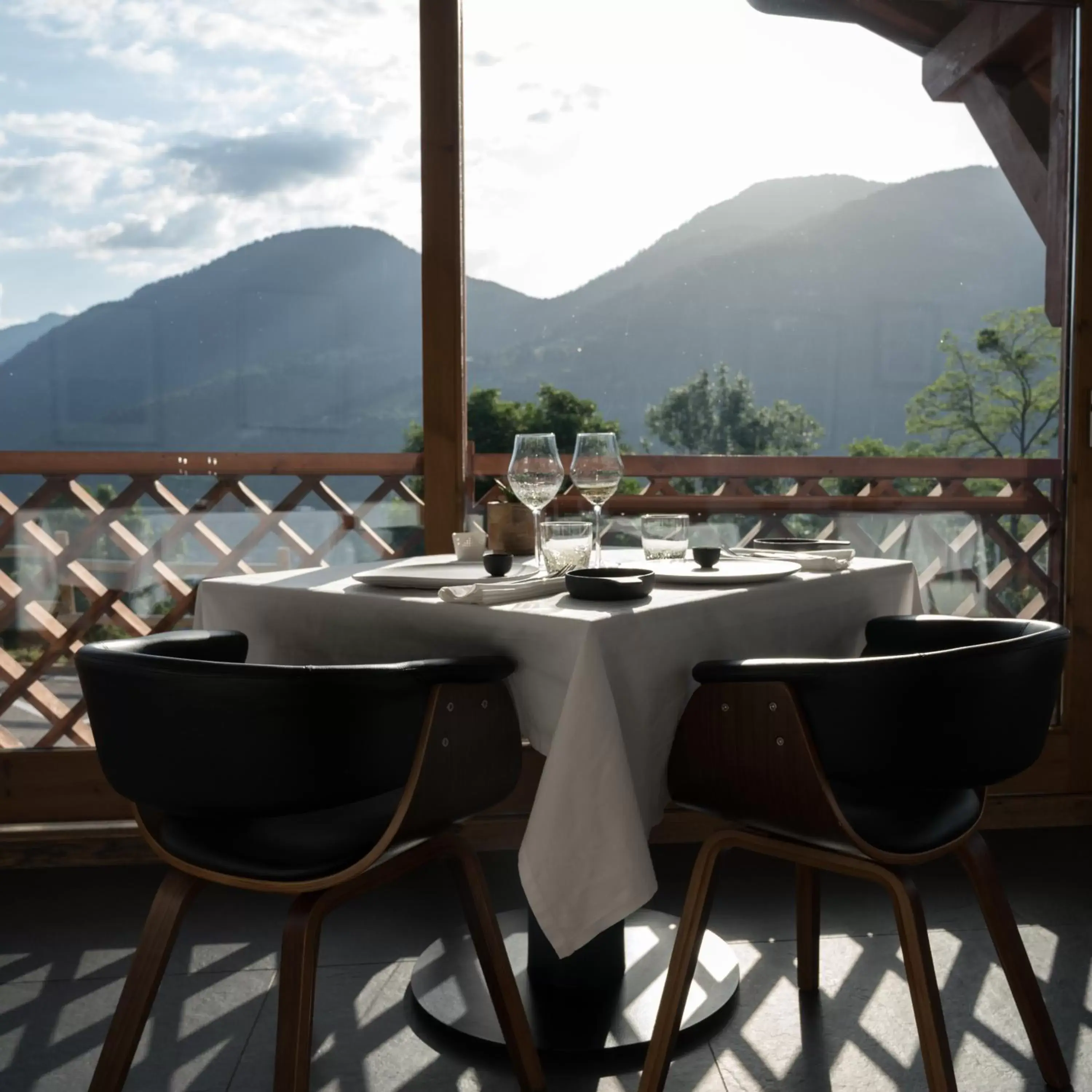 Restaurant/places to eat, Mountain View in Hôtel Restaurant La Ferme de Cupelin