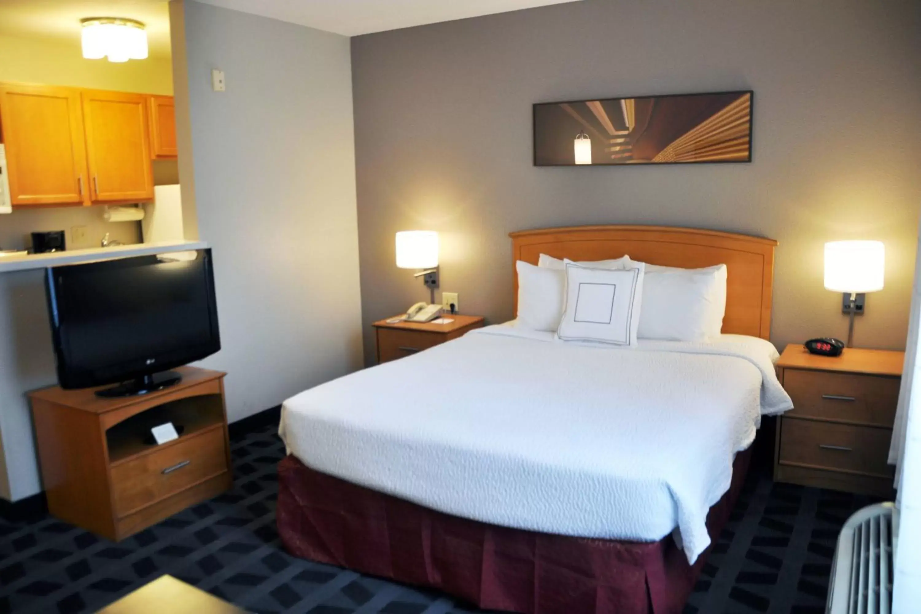 Bedroom, Bed in TownePlace Suites by Marriott Albuquerque Airport