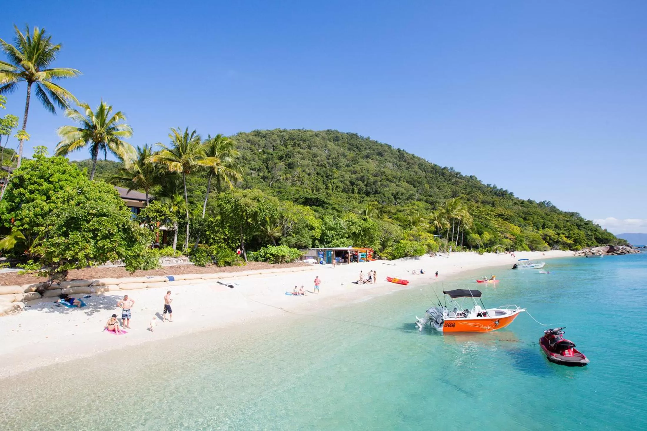 Beach in Fitzroy Island Resort