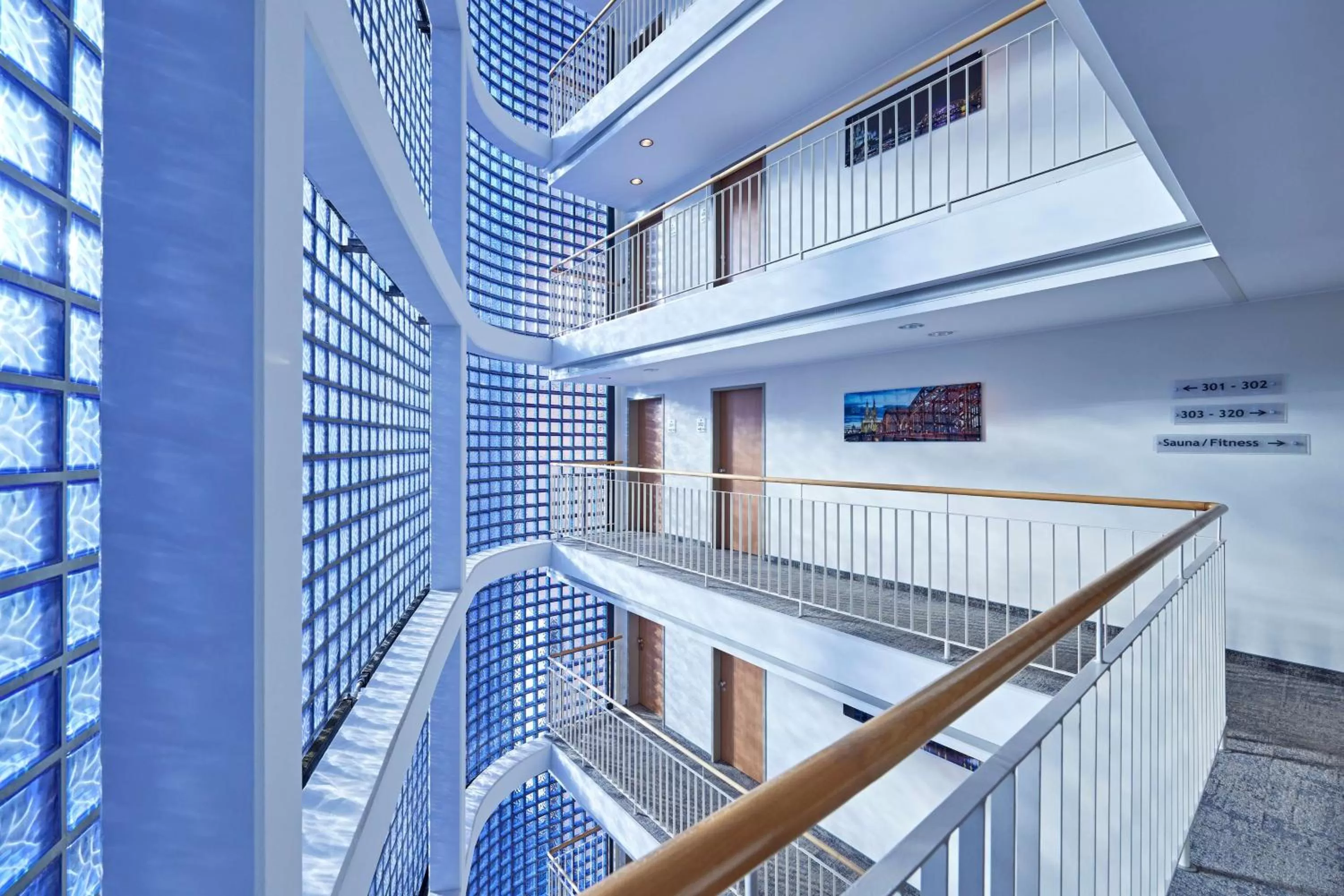 Lobby or reception in Lindner Hotel Cologne Am Dom, part of JdV by Hyatt