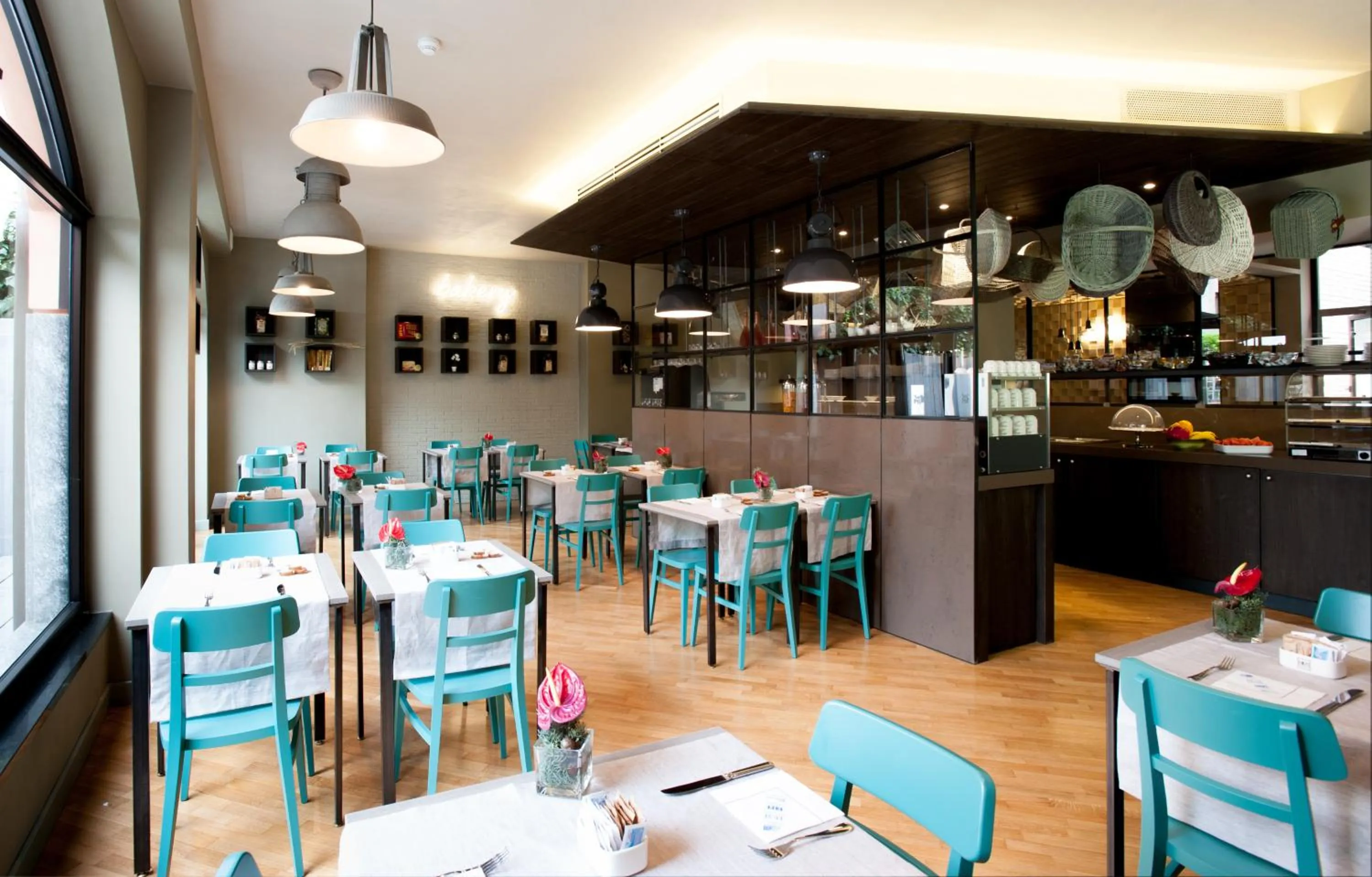 Restaurant/places to eat in Hotel Lombardia