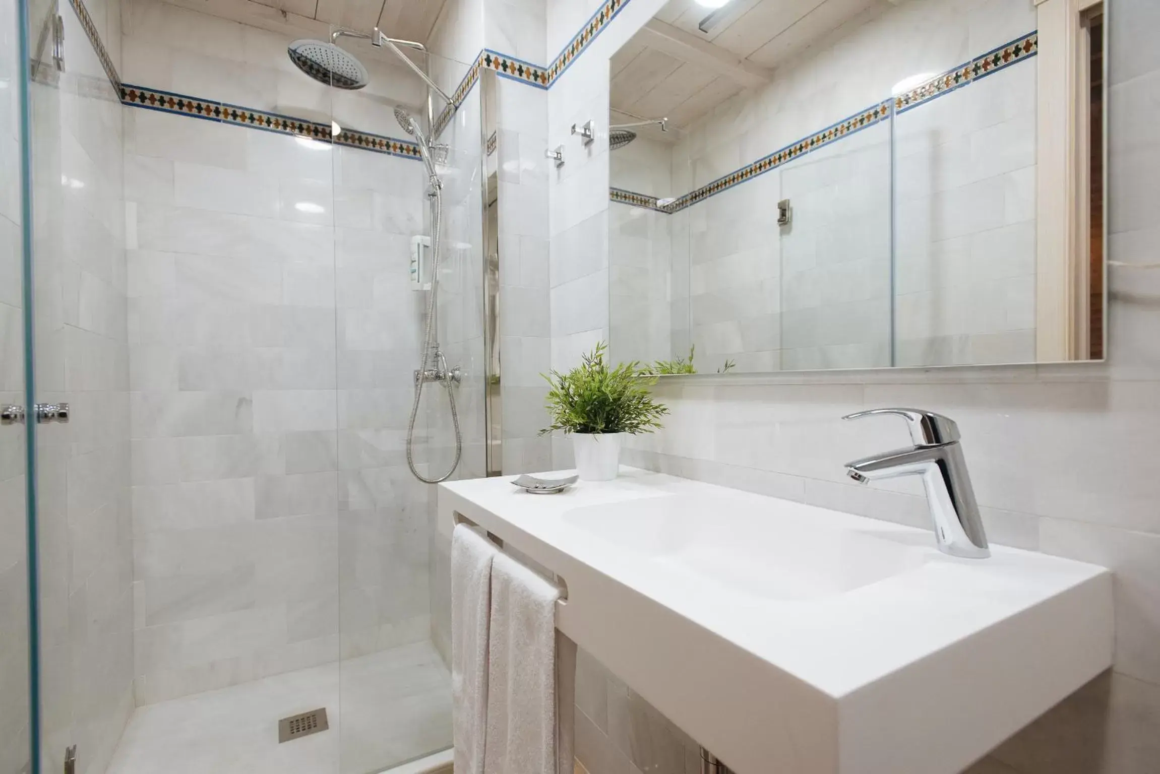 Shower, Bathroom in Hommyhome Casa Assle