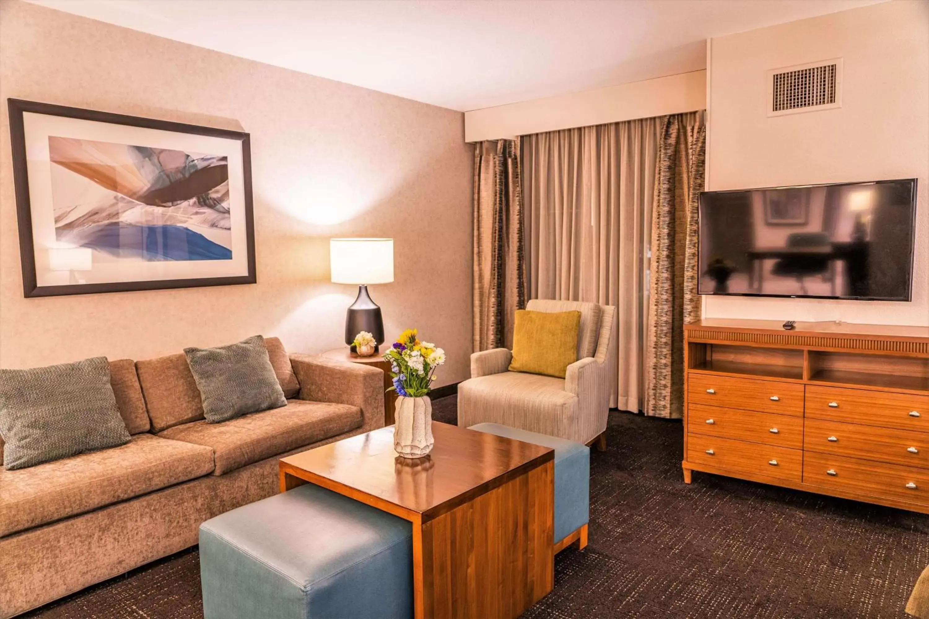 Bedroom, Seating Area in Homewood Suites by Hilton Pleasant Hill Concord