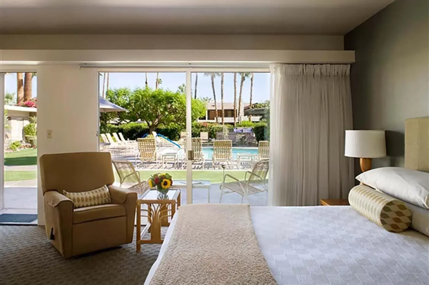 Bed in Desert Hills - 21 and Over Bed in Desert Hills - 21 and Over