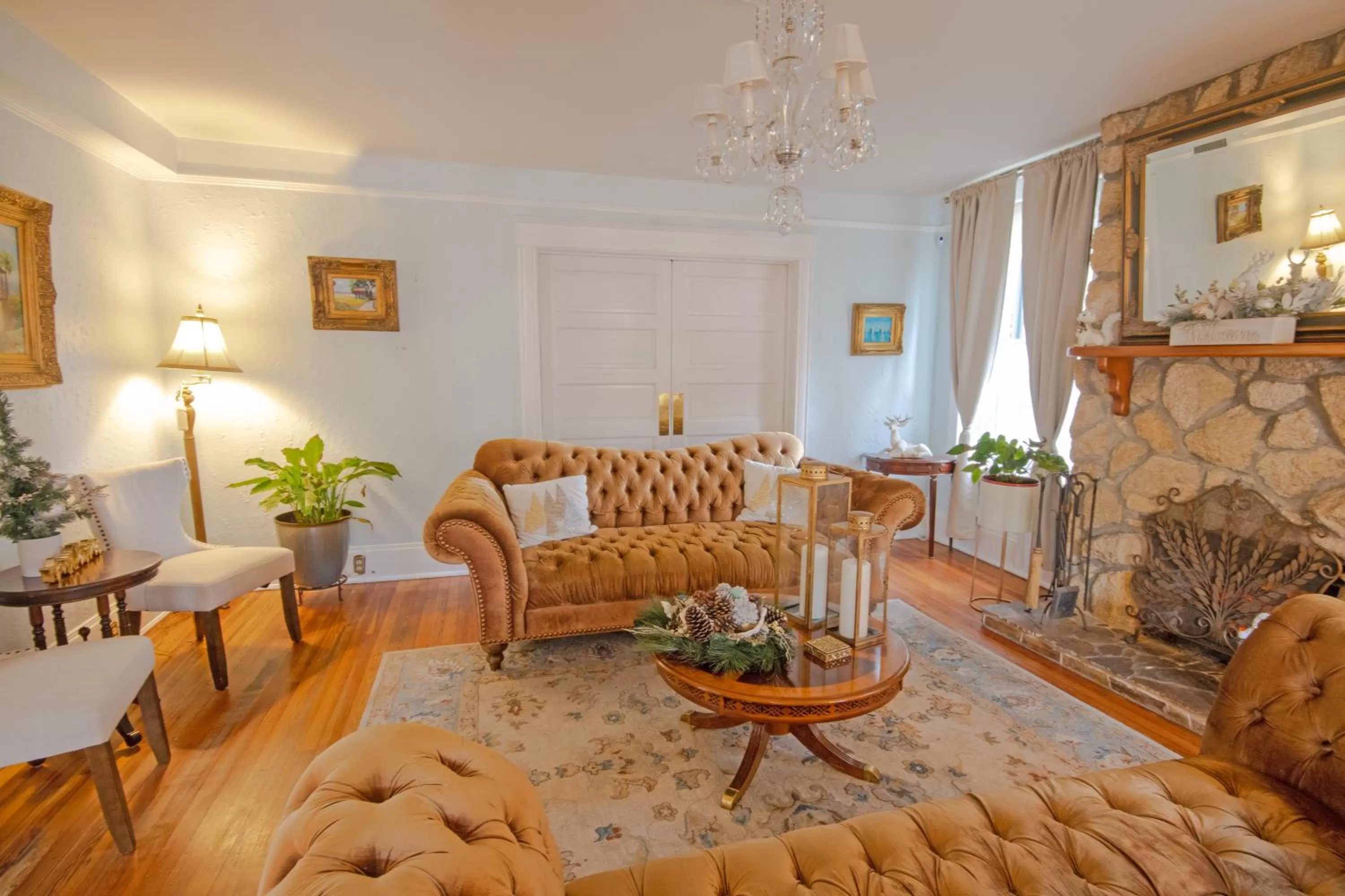 Seating Area in Inn on Charlotte