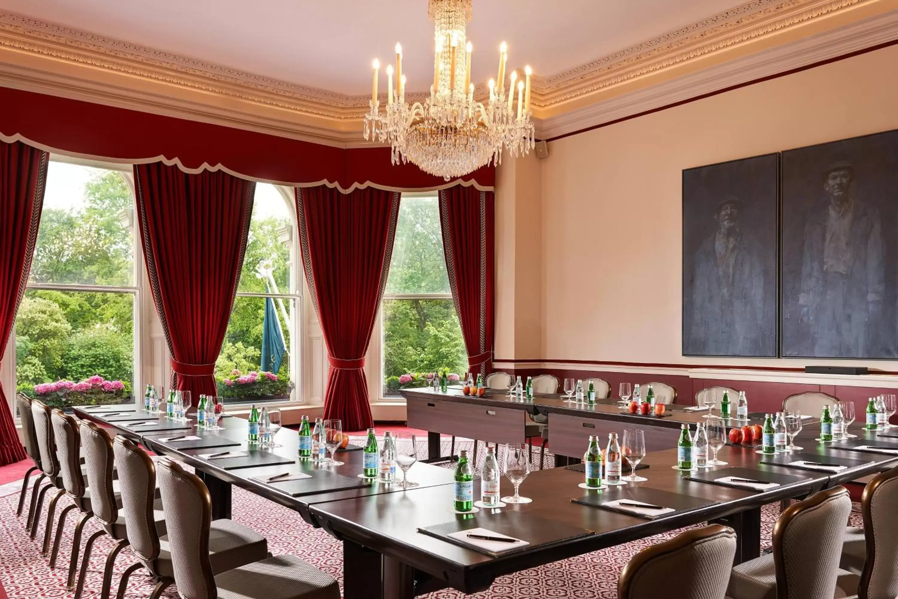 Meeting/conference room in The Shelbourne, Autograph Collection