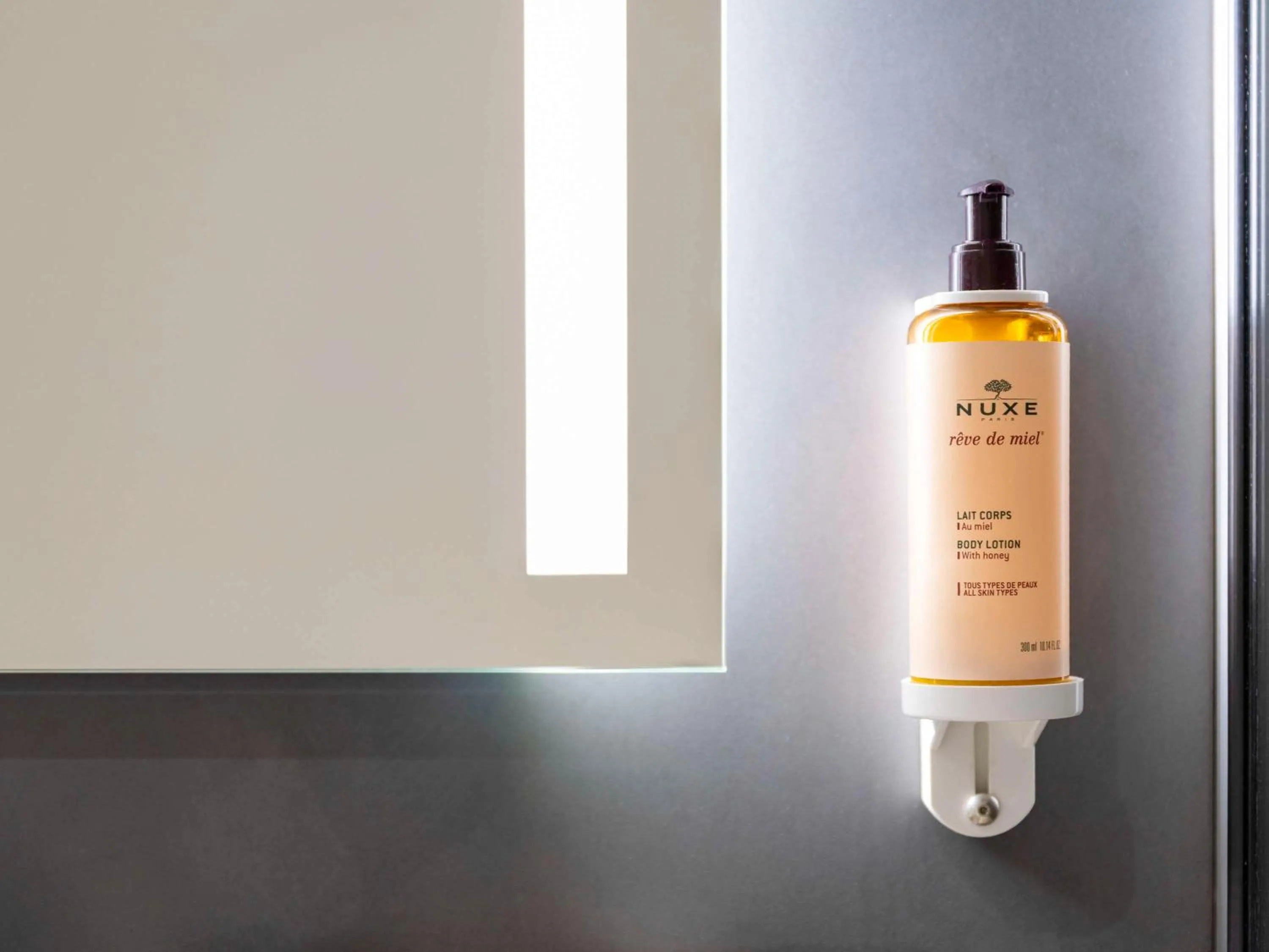 Privilege Double Room with Sofa Bed in Hôtel Mercure Lyon Centre Lumière