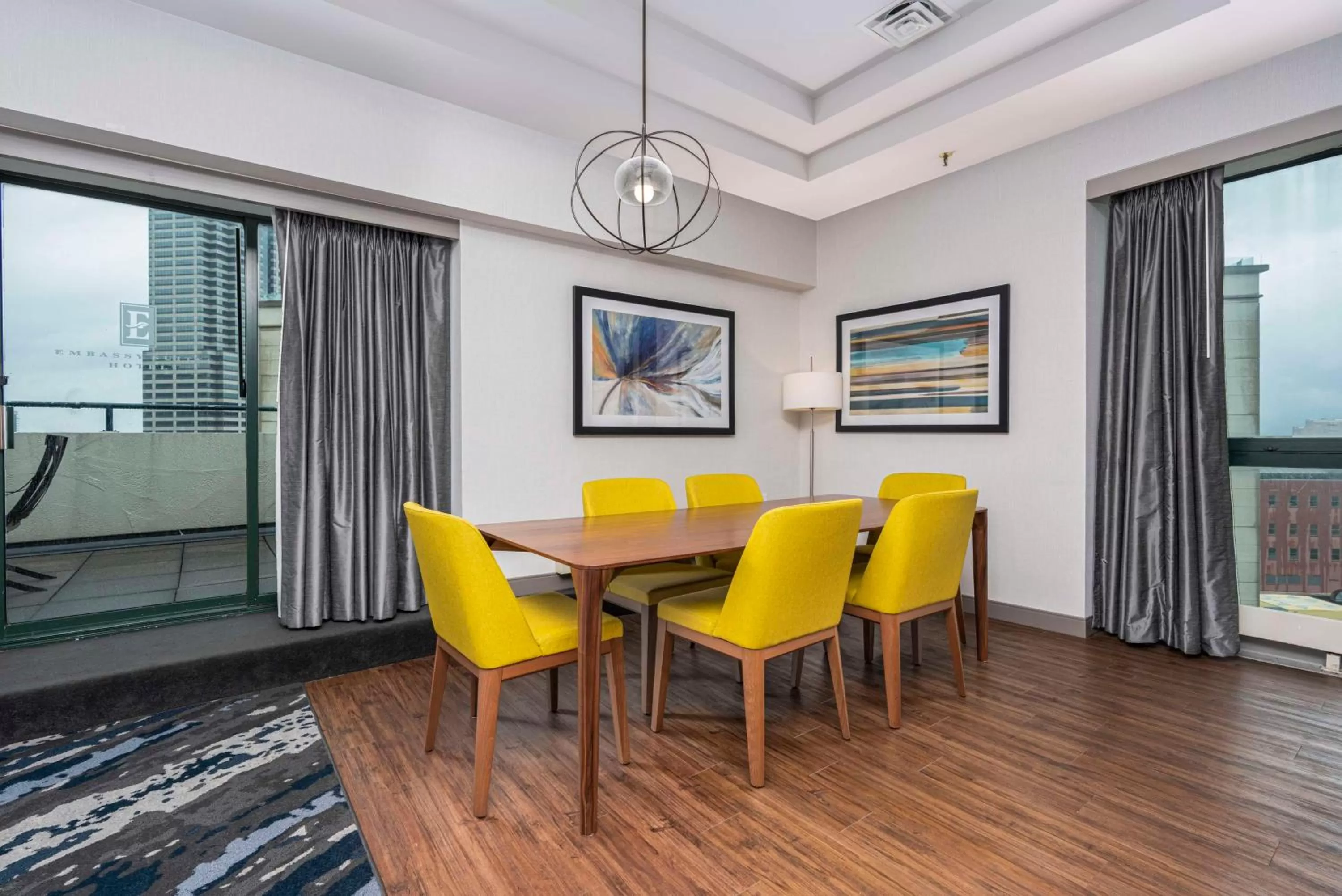 Living room in Embassy Suites by Hilton Indianapolis Downtown