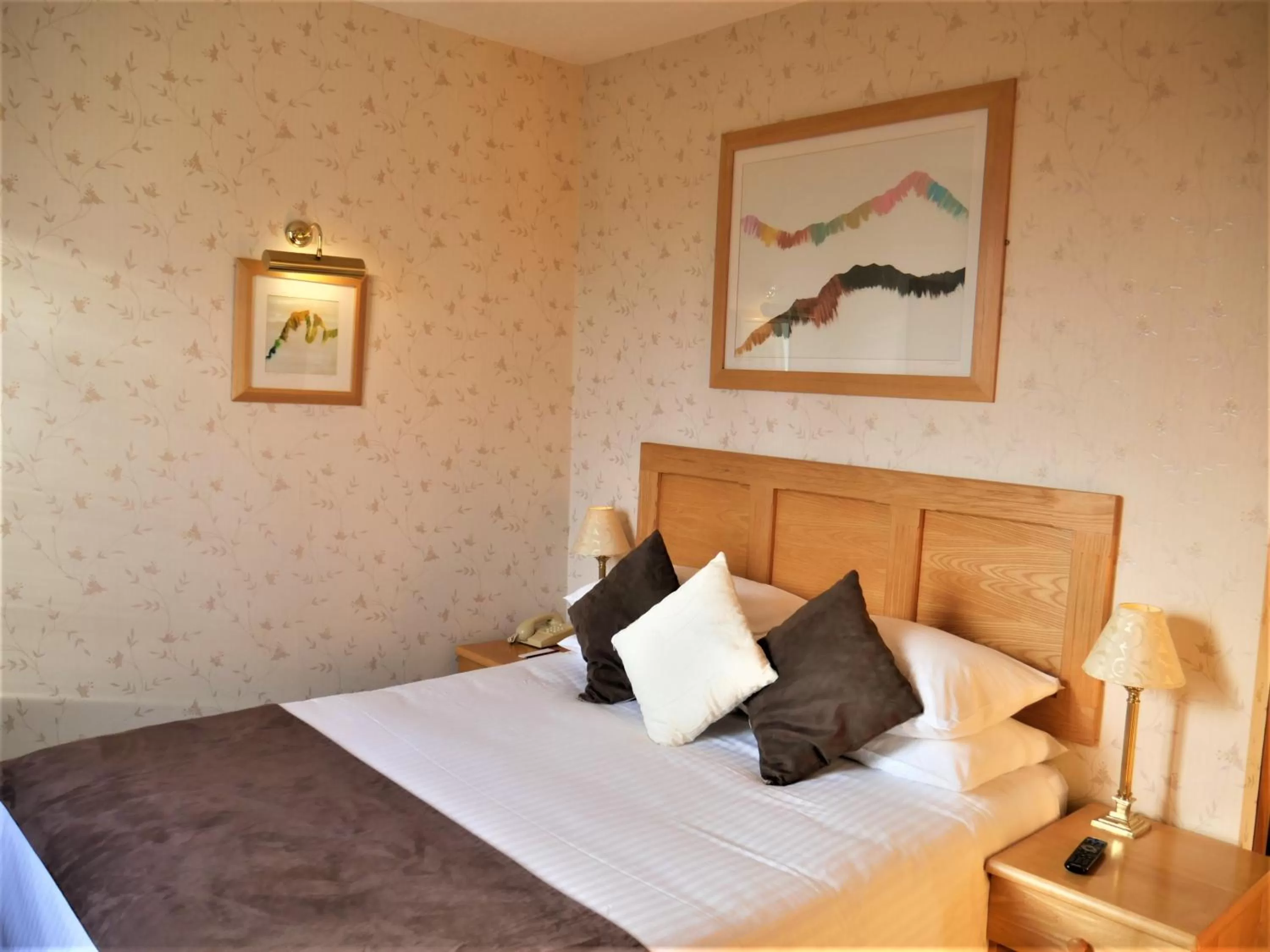 Bedroom, Bed in Washington Central Hotel and Sleepwell Inn