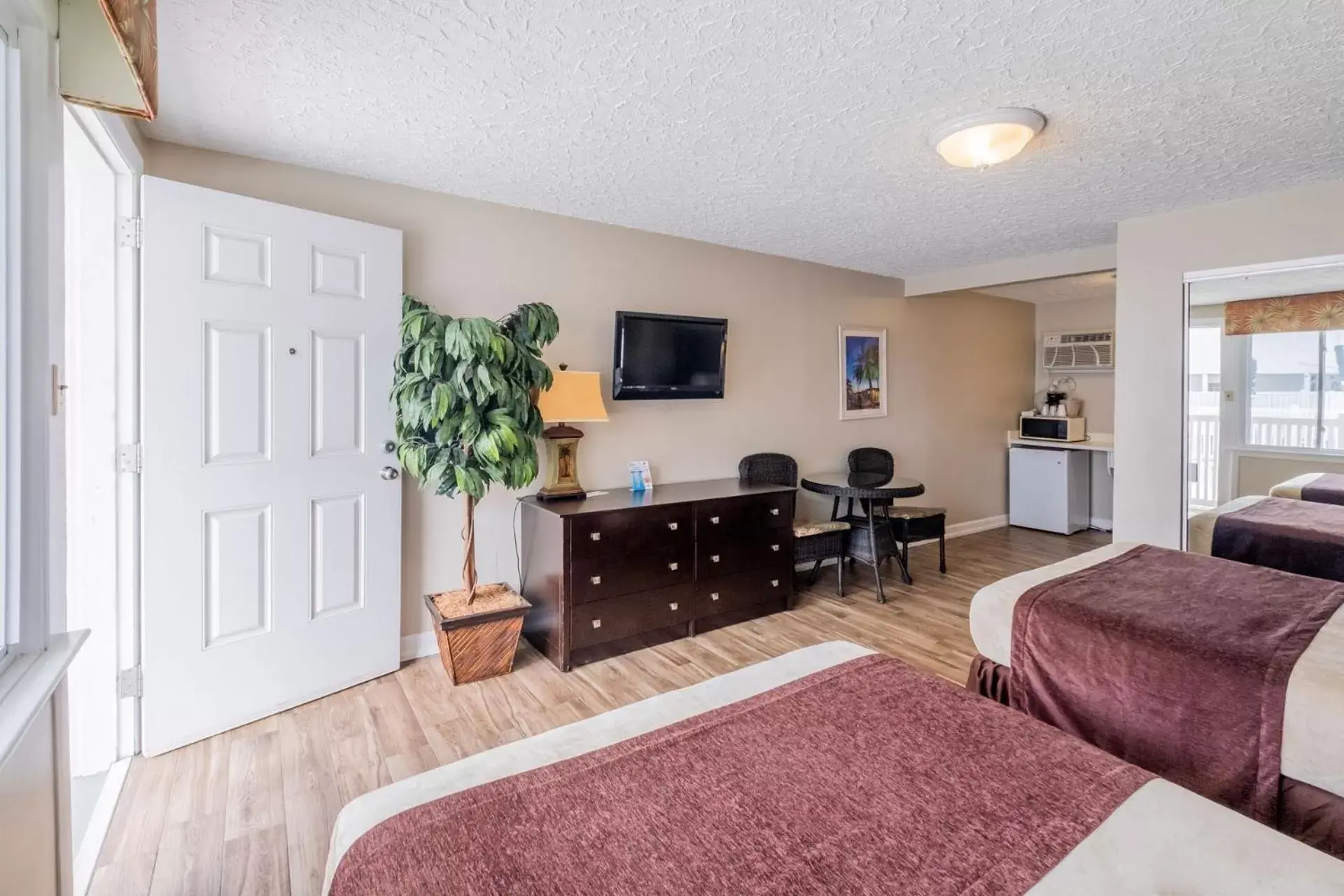 Seating Area in Heart of Wildwood Motel