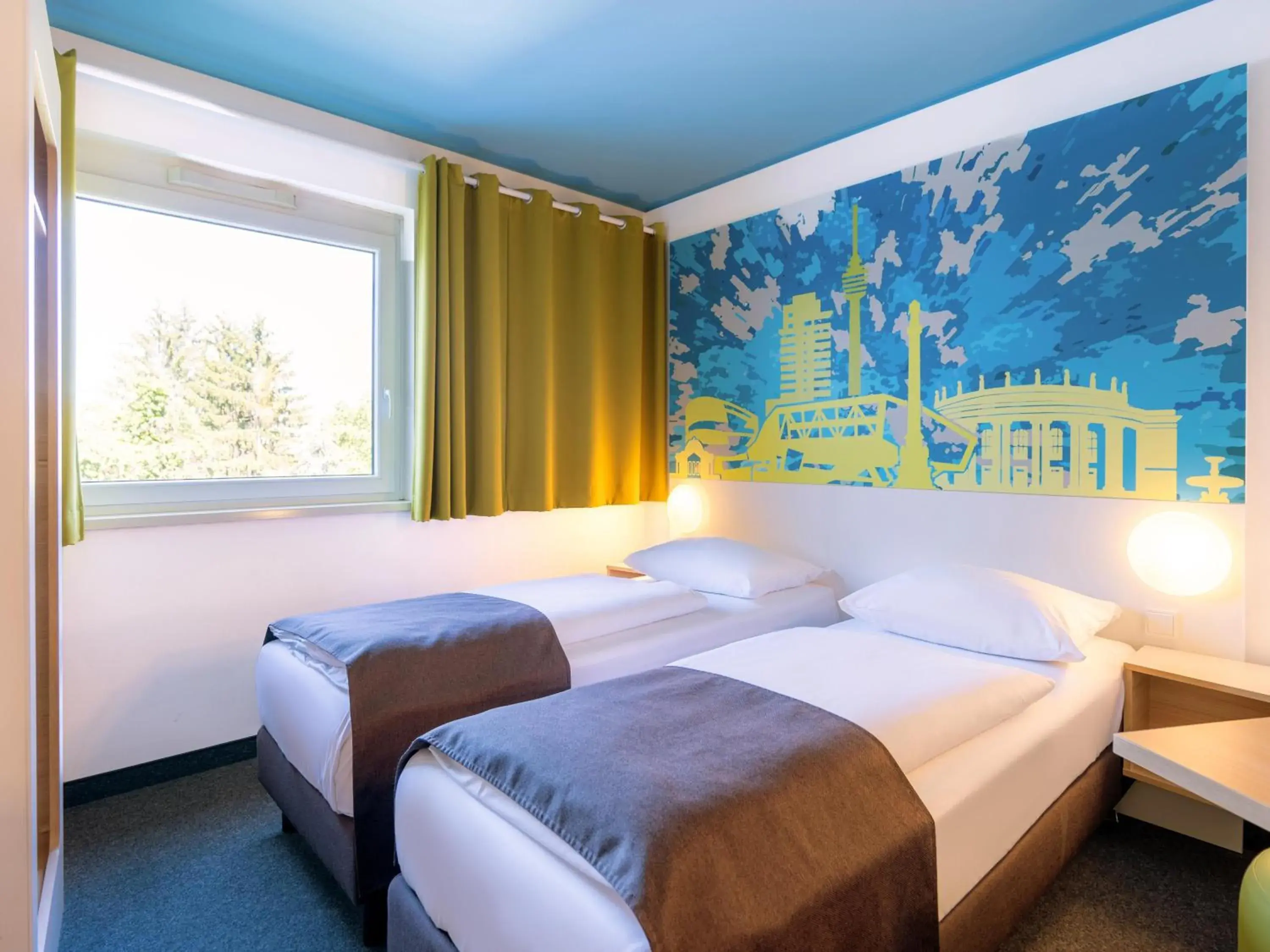 Photo of the whole room, Bed in B&B Hotel Stuttgart-City