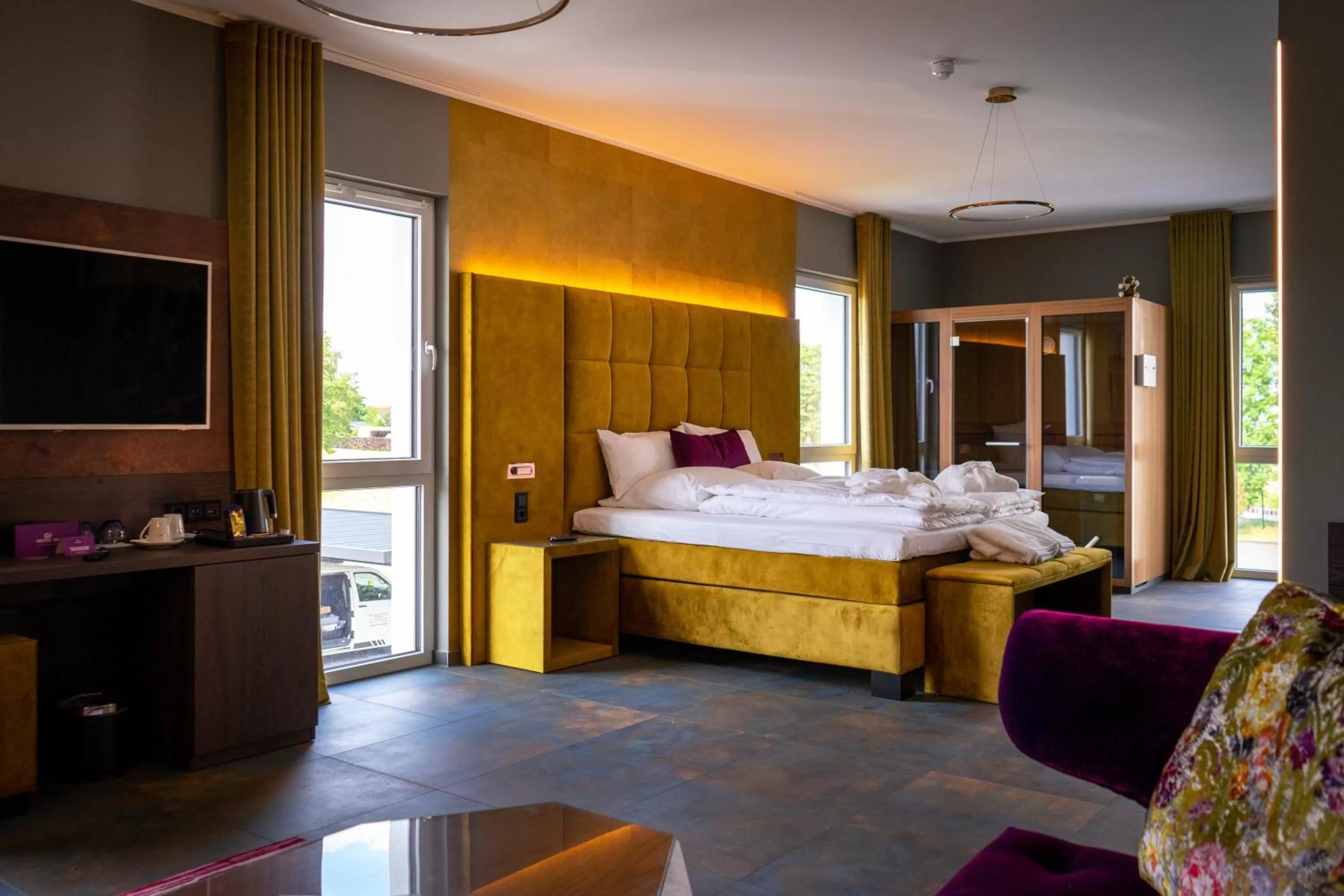 Coffee/tea facilities, Bed in Motel24